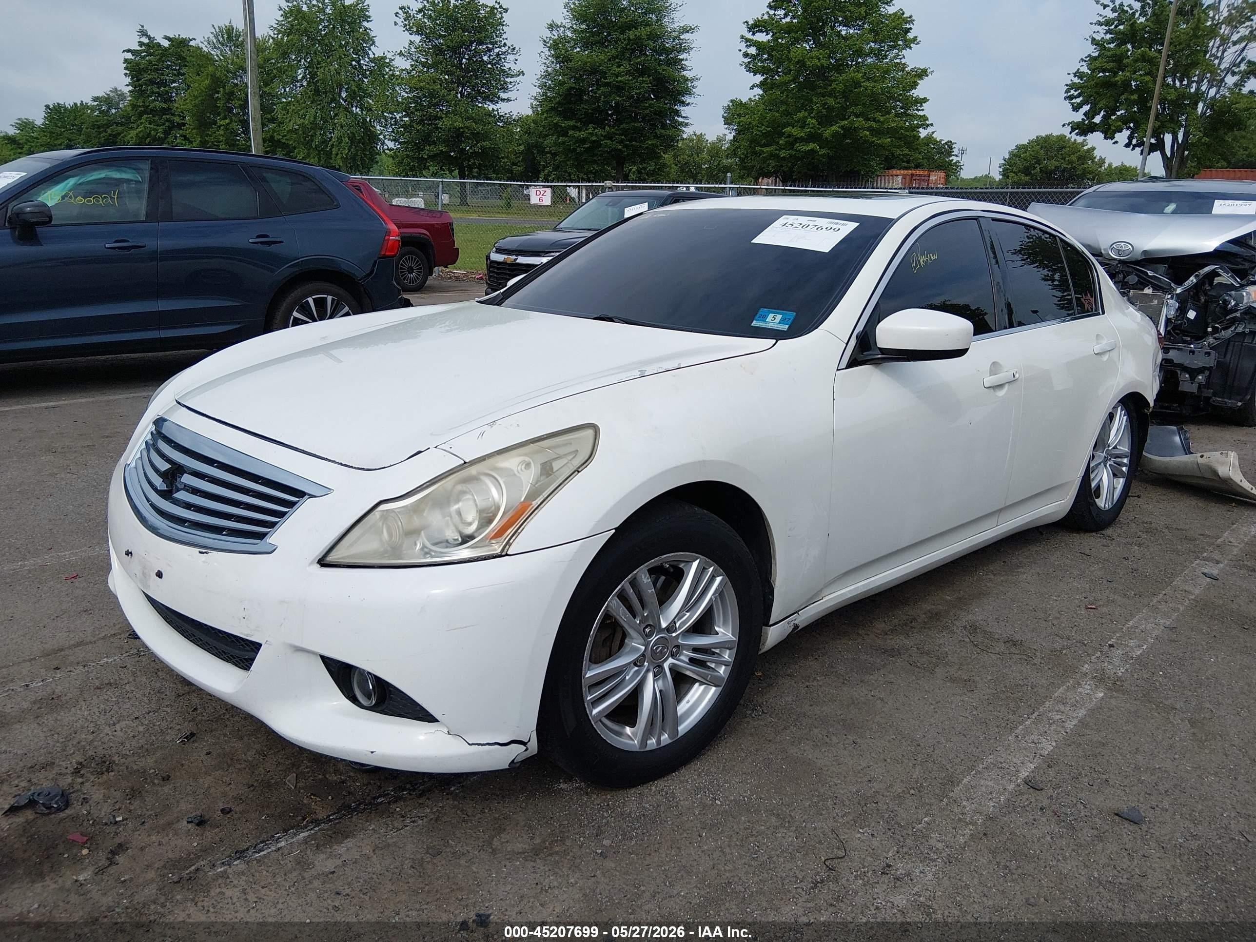 2011 Infiniti G37x   White vin: JN1CV6AR2BM408433