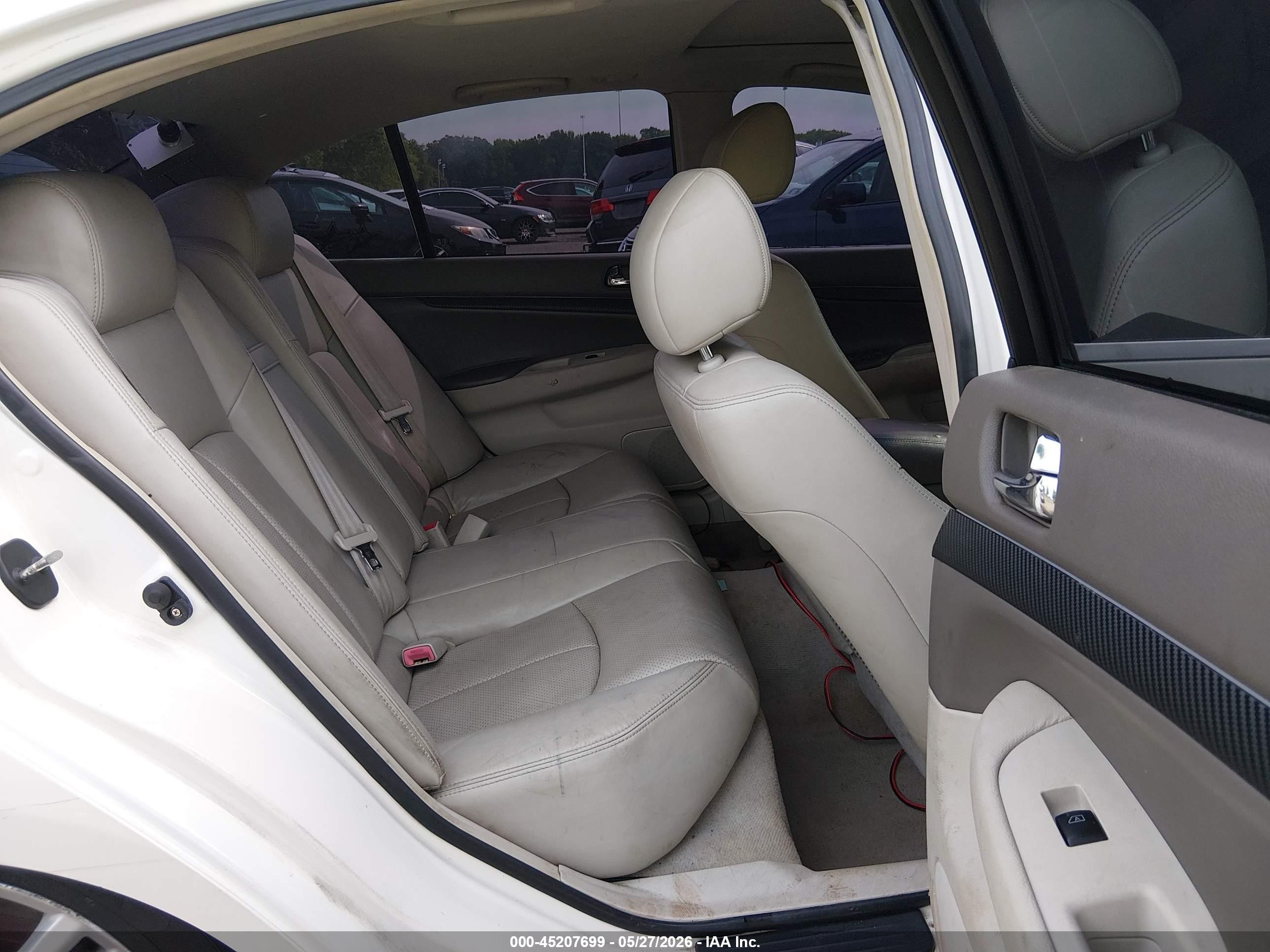 2011 Infiniti G37x   White vin: JN1CV6AR2BM408433
