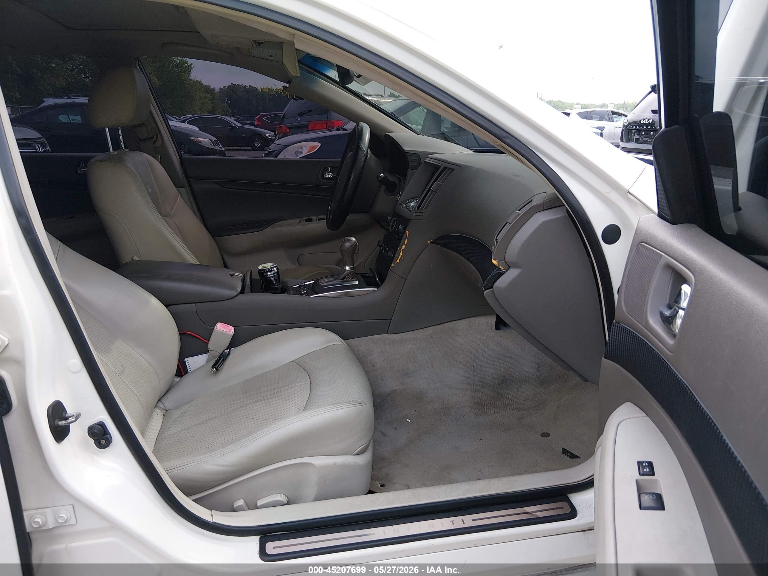 2011 Infiniti G37x   White vin: JN1CV6AR2BM408433