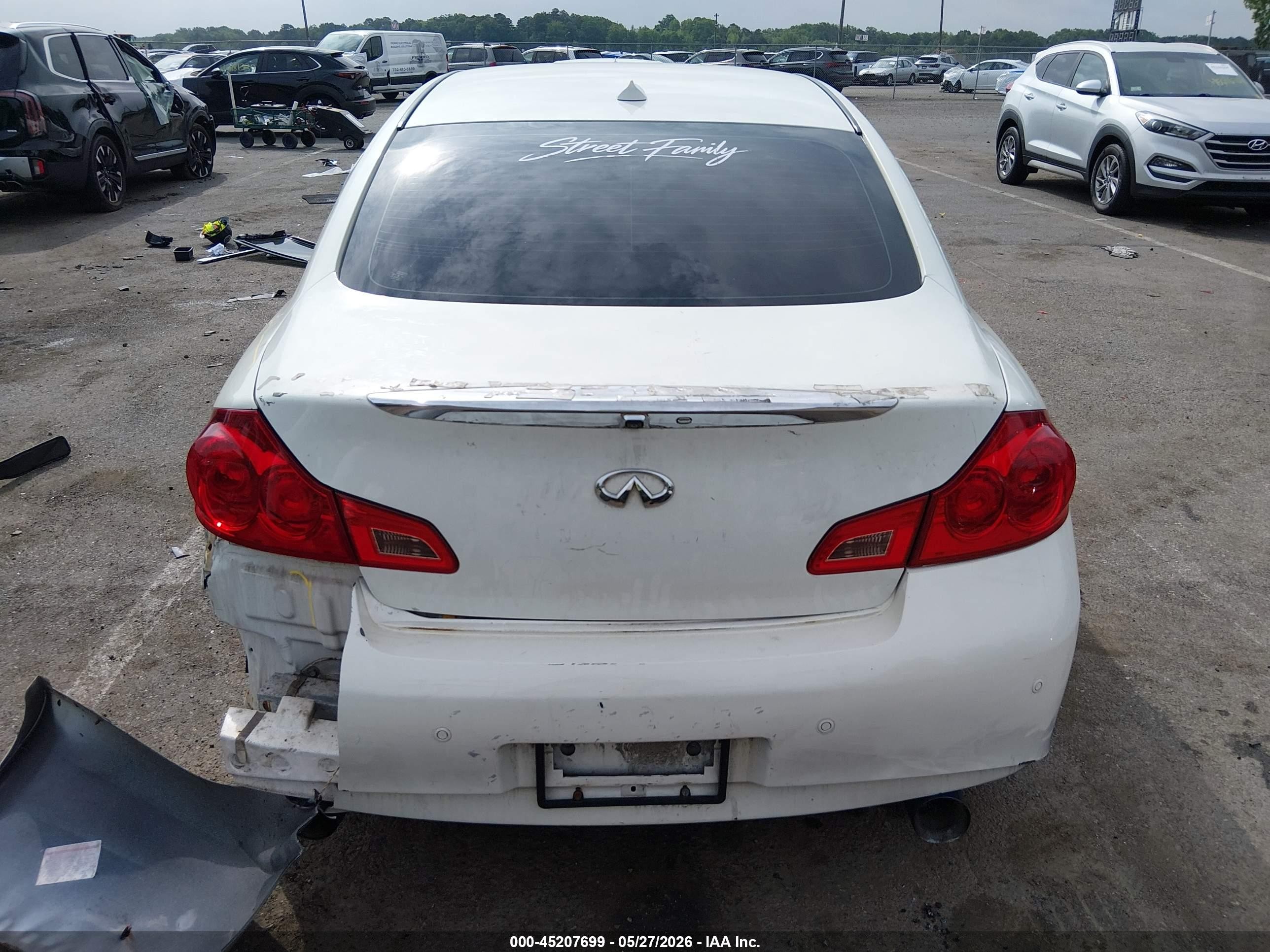 2011 Infiniti G37x   White vin: JN1CV6AR2BM408433