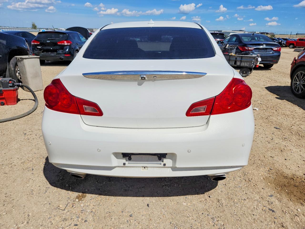 2012 Infiniti G37 Sedan X White vin: JN1CV6AR2CM681454