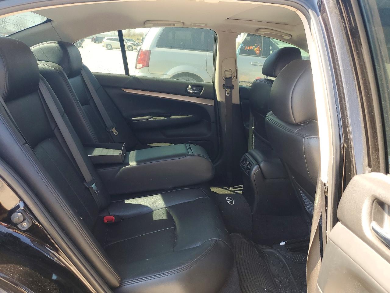 2013 Infiniti G37 Sedan X Черный vin: JN1CV6AR2DM350553