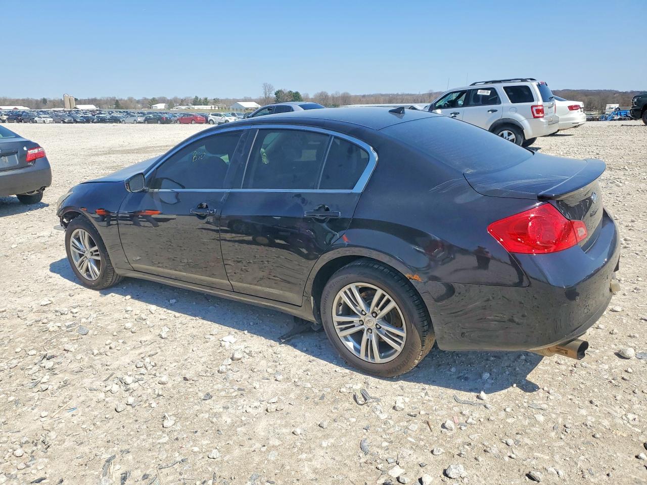 2013 Infiniti G37 Sedan X Черный vin: JN1CV6AR2DM350553