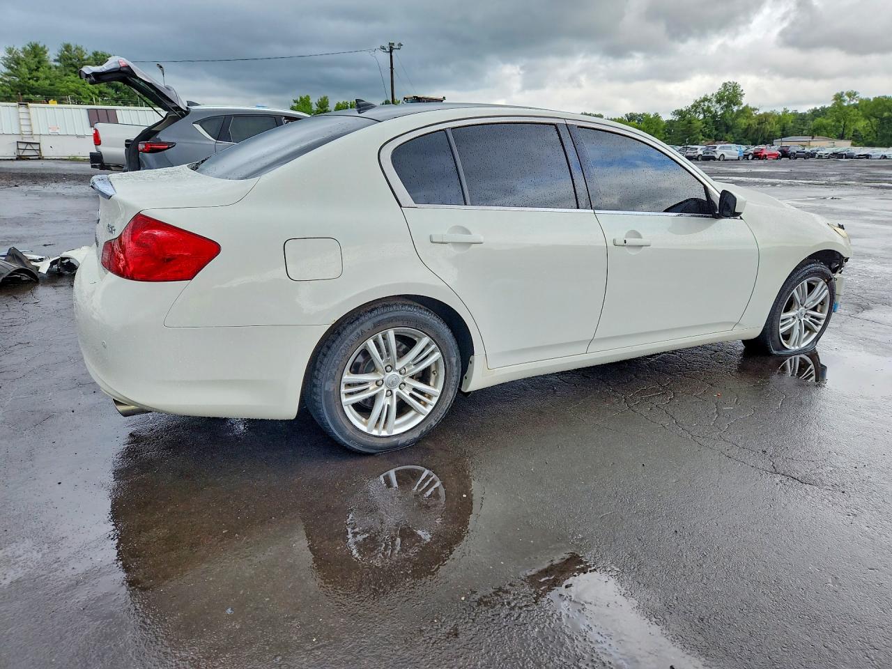2013 Infiniti G37 Sedan X White vin: JN1CV6AR2DM358328