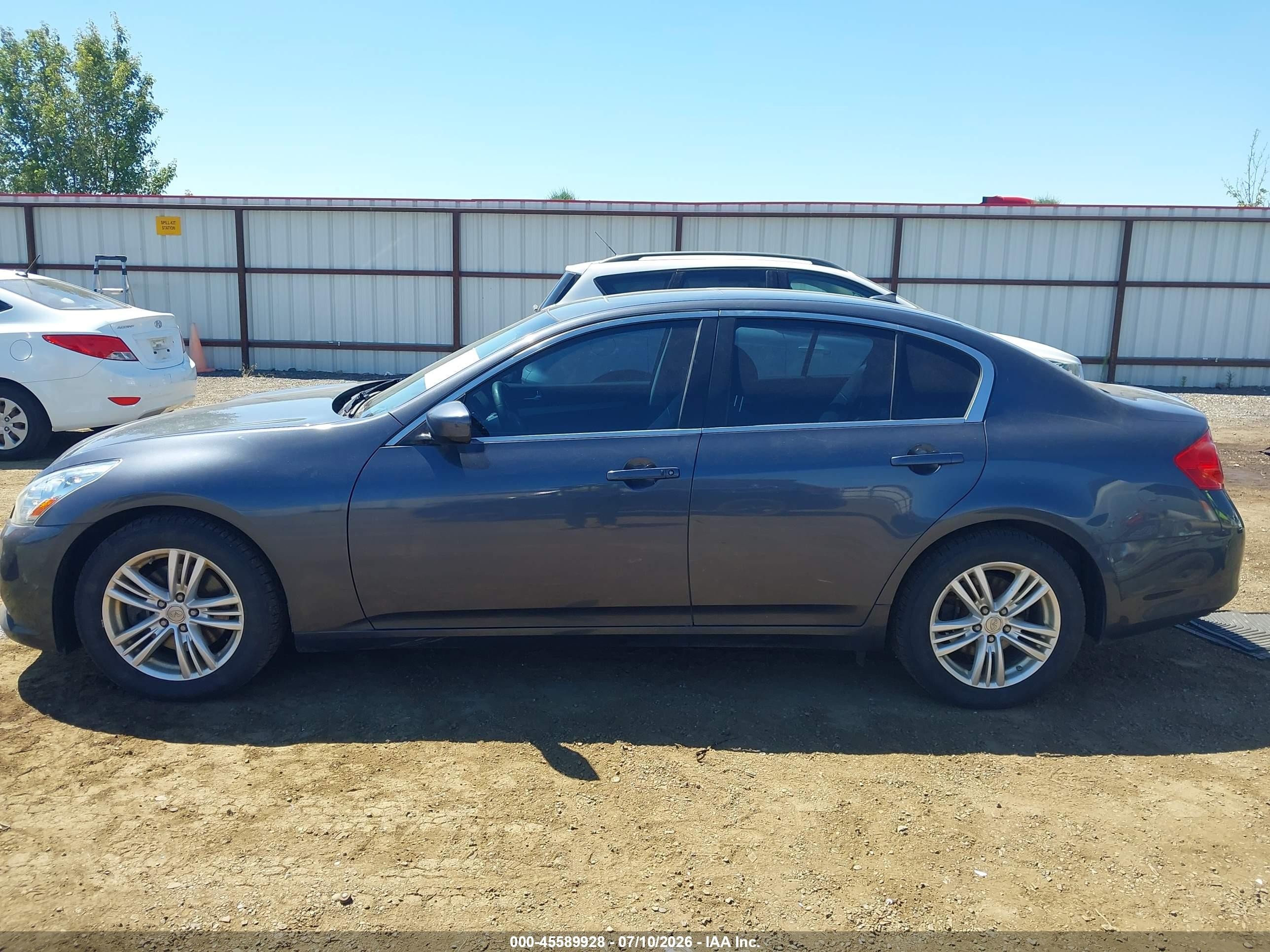 2013 Infiniti G37x   Silver vin: JN1CV6AR2DM753044