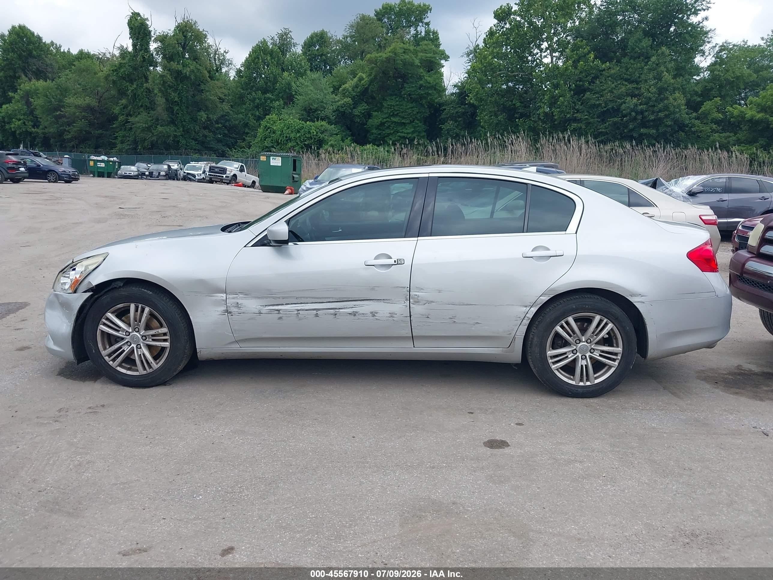2013 Infiniti G37x Серебряный vin: JN1CV6AR2DM755876