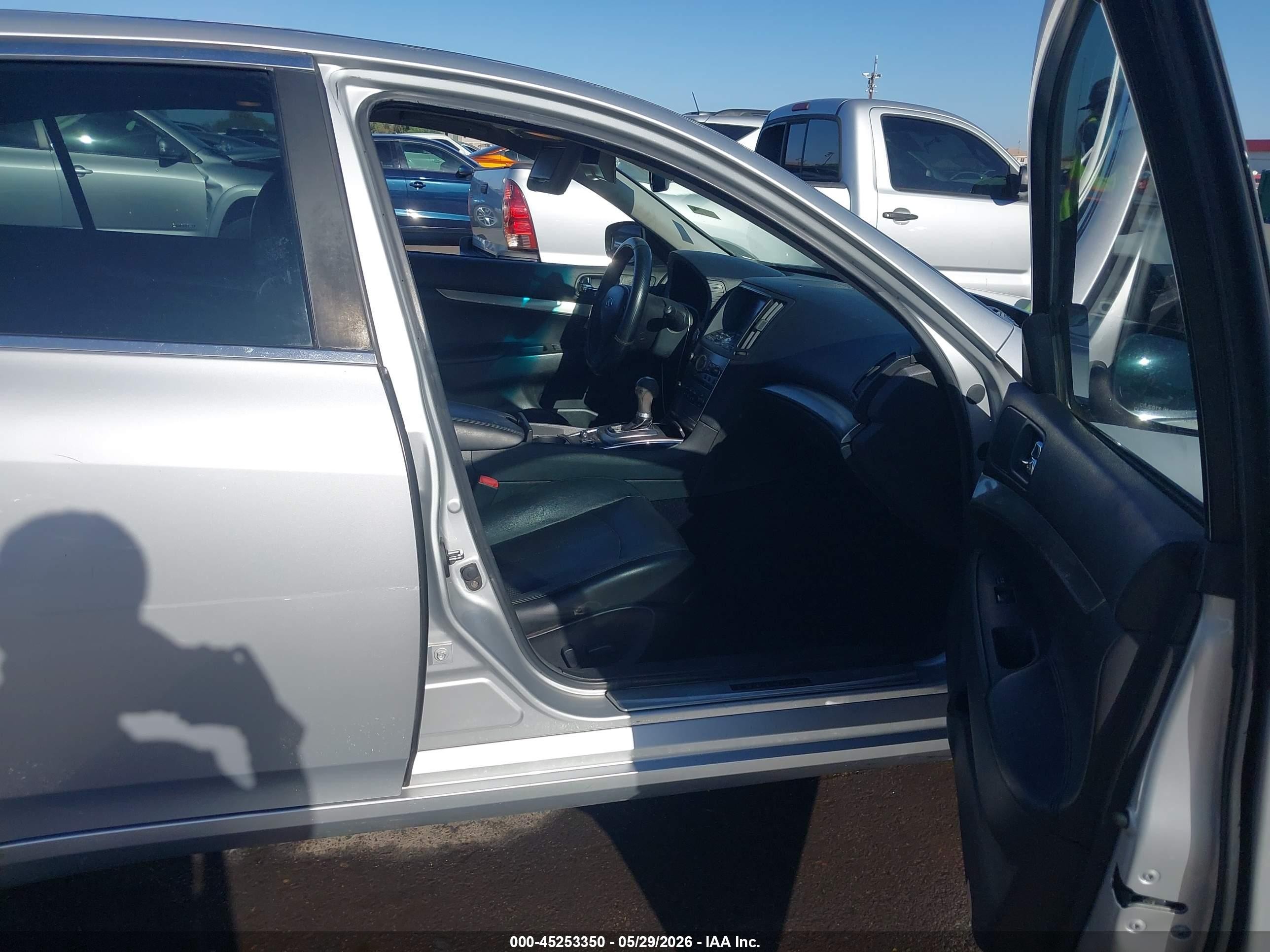 2013 Infiniti G37x   Silver vin: JN1CV6AR2DM767347