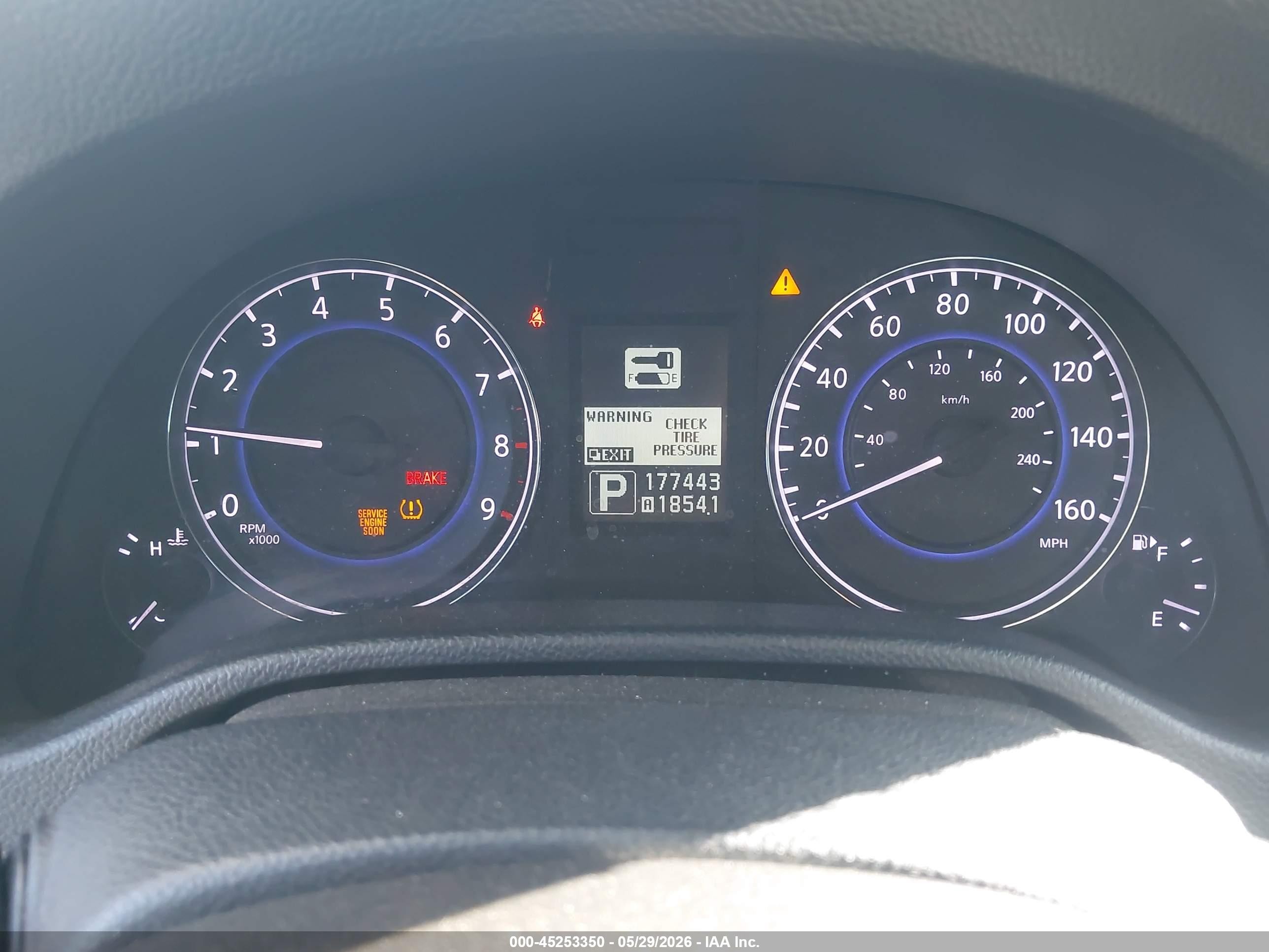 2013 Infiniti G37x   Silver vin: JN1CV6AR2DM767347