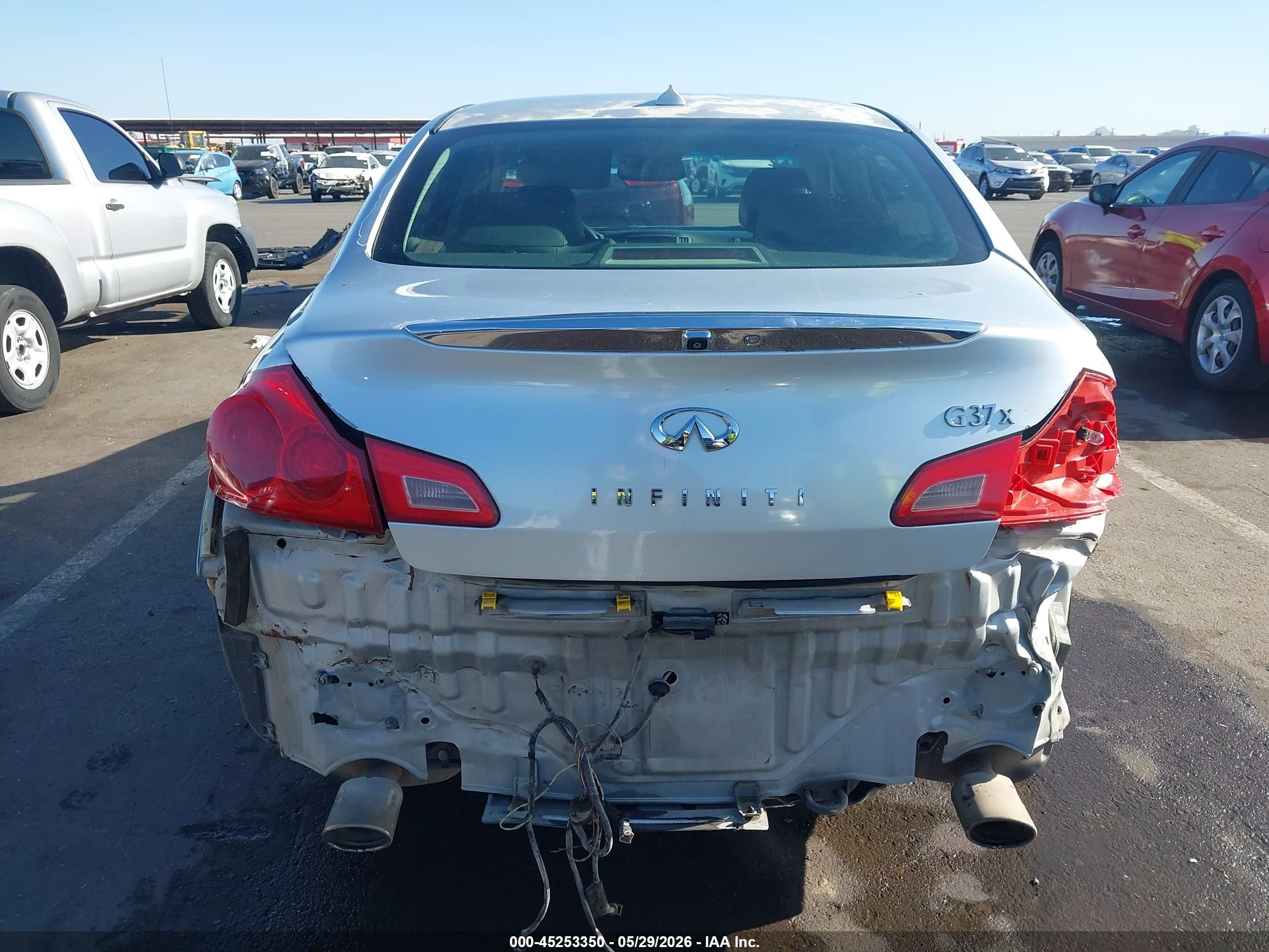 2013 Infiniti G37x   Silver vin: JN1CV6AR2DM767347