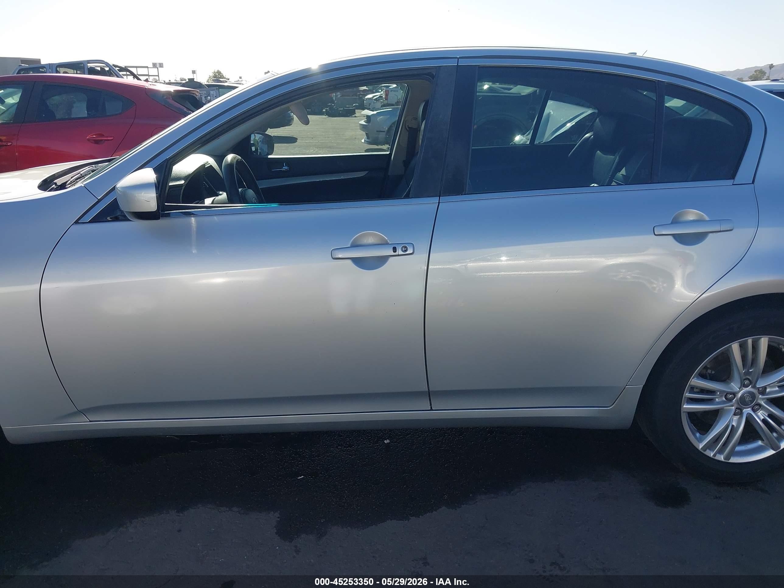 2013 Infiniti G37x   Silver vin: JN1CV6AR2DM767347