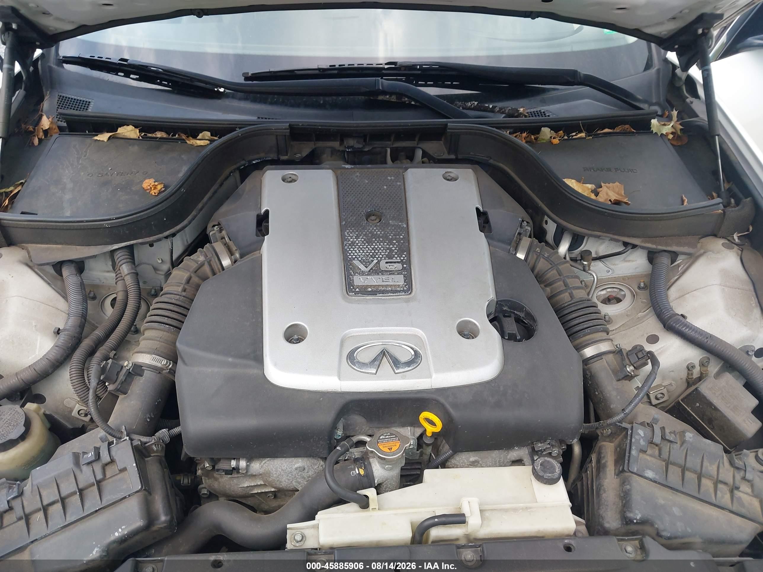 2015 Infiniti Q40   White vin: JN1CV6AR2FM651486