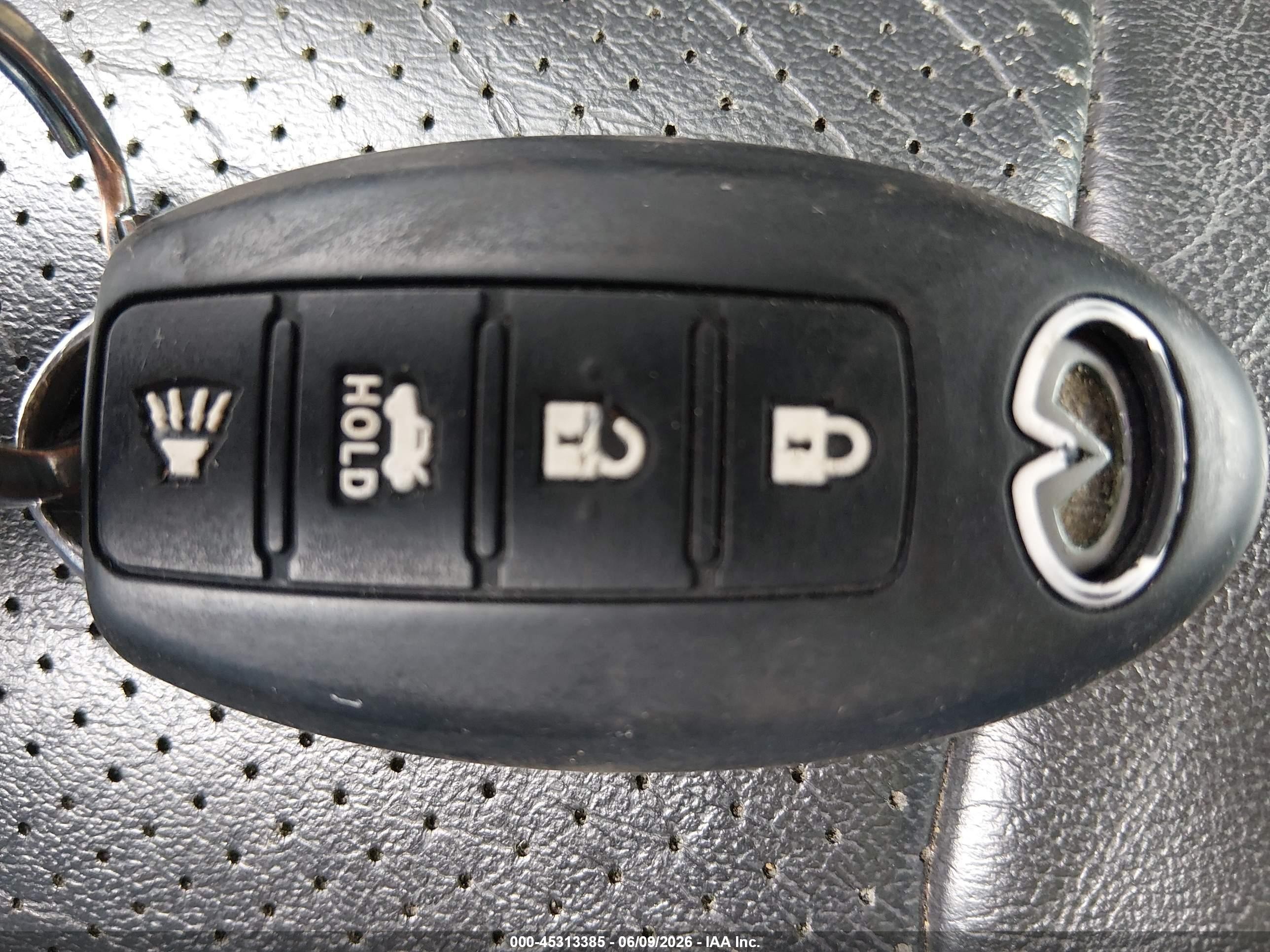 2010 Infiniti G37x   Silver vin: JN1CV6AR3AM452536