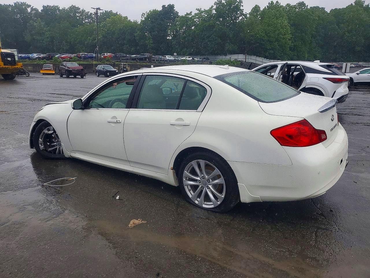2010 Infiniti G37 Белый vin: JN1CV6AR3AM454027