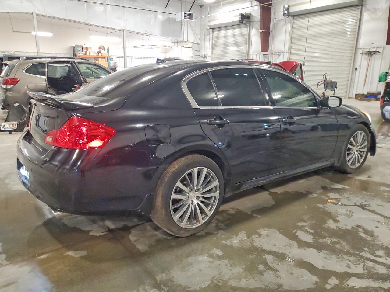 2011 Infiniti G37 Black vin: JN1CV6AR3BM354348