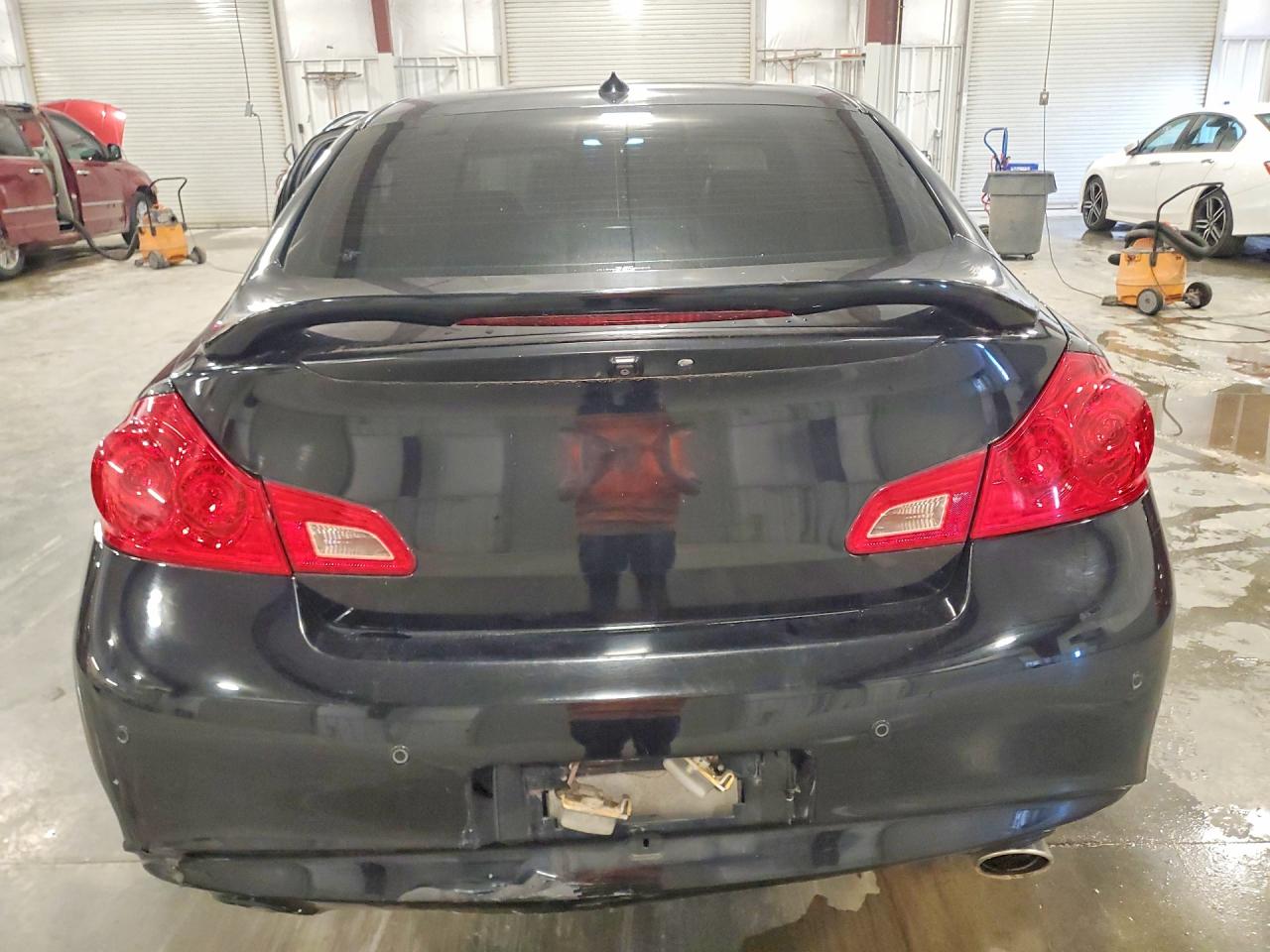 2011 Infiniti G37 Black vin: JN1CV6AR3BM354348