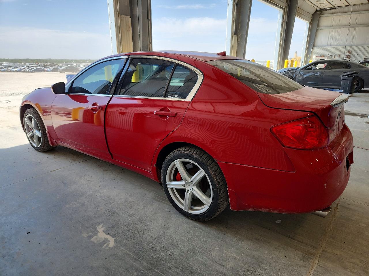 2011 Infiniti G37 Sedan X Red vin: JN1CV6AR3BM405508