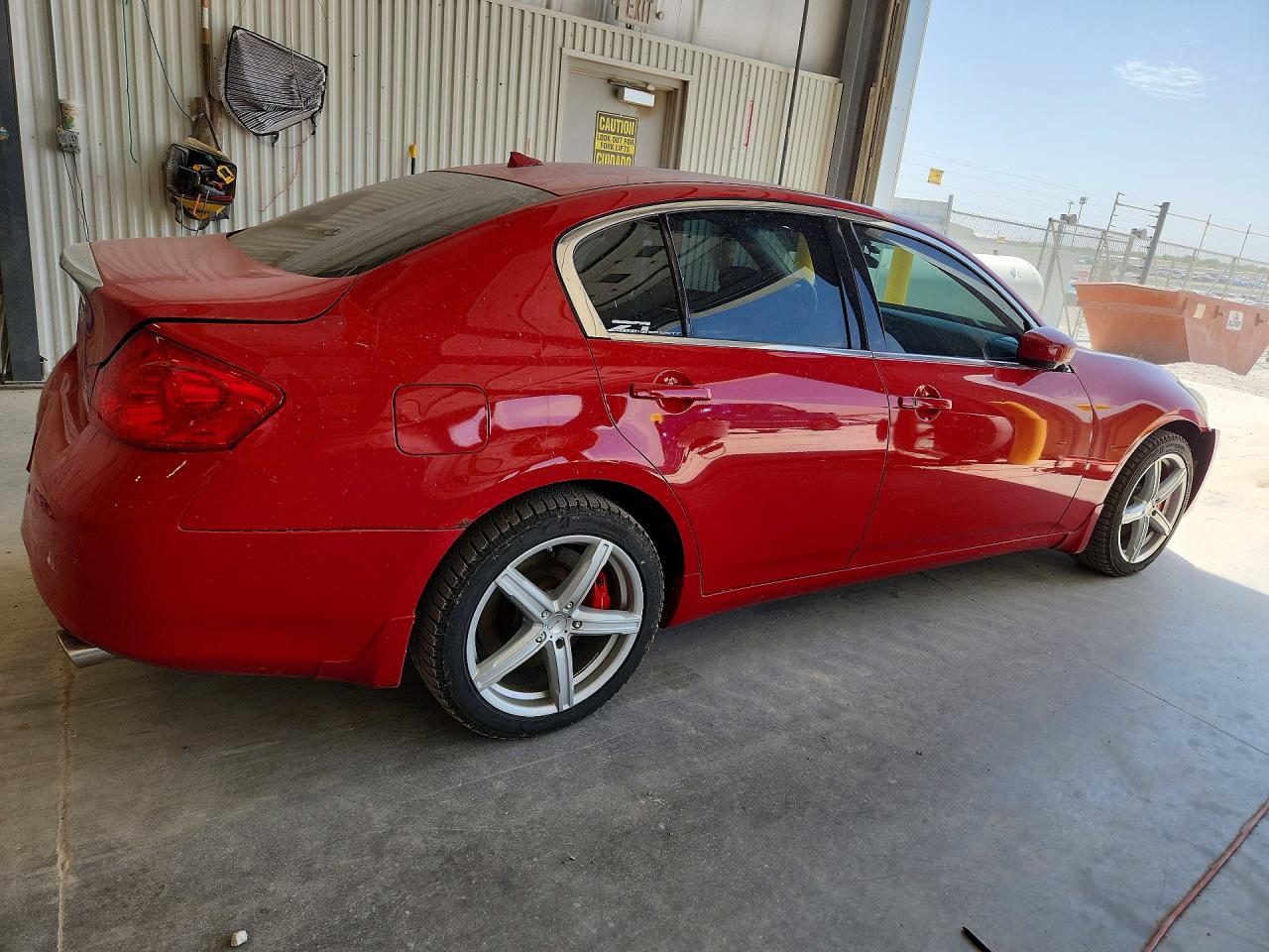 2011 Infiniti G37 Sedan X Red vin: JN1CV6AR3BM405508
