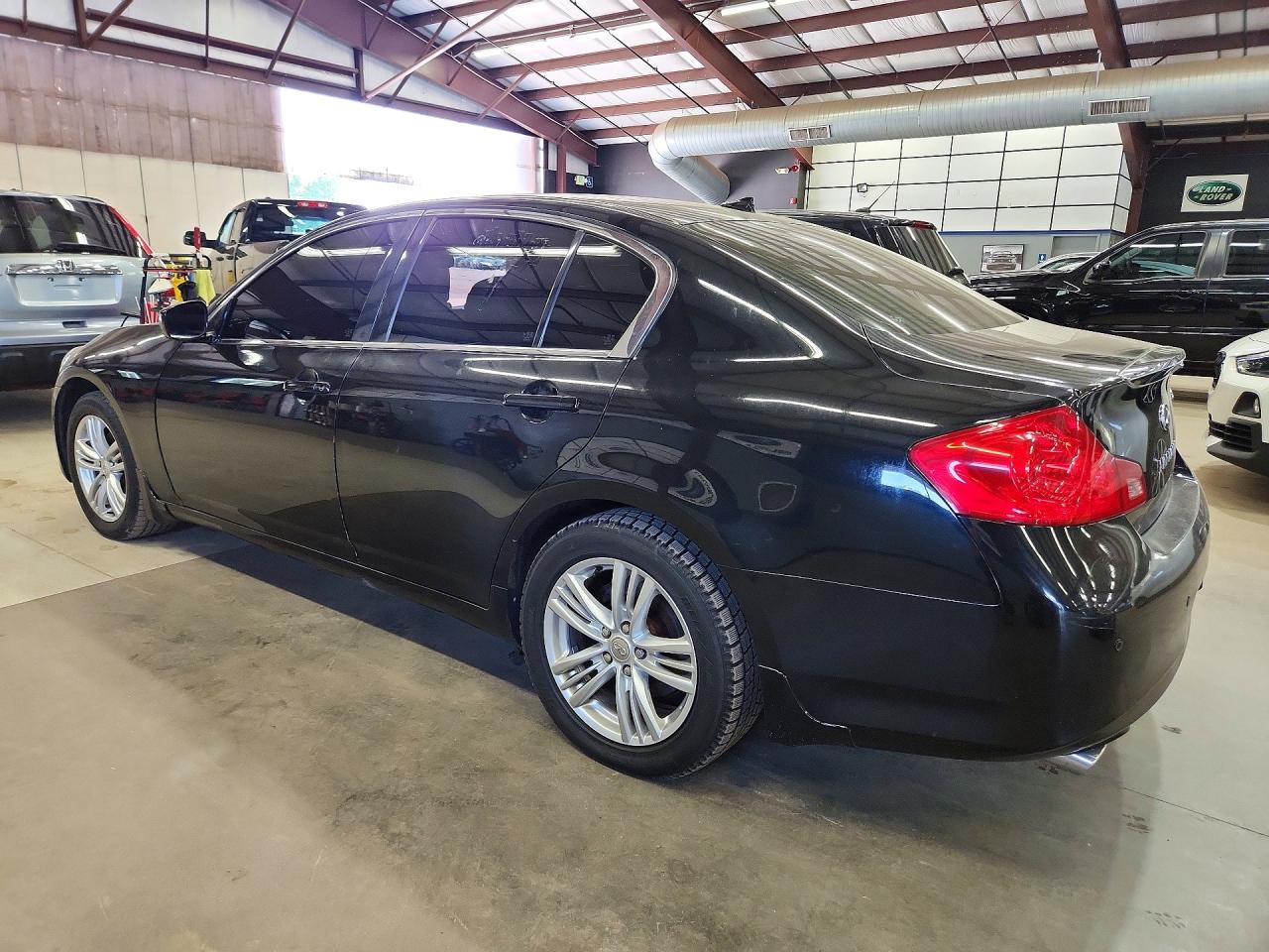2013 Infiniti G37 Sedan X Черный vin: JN1CV6AR3DM350142