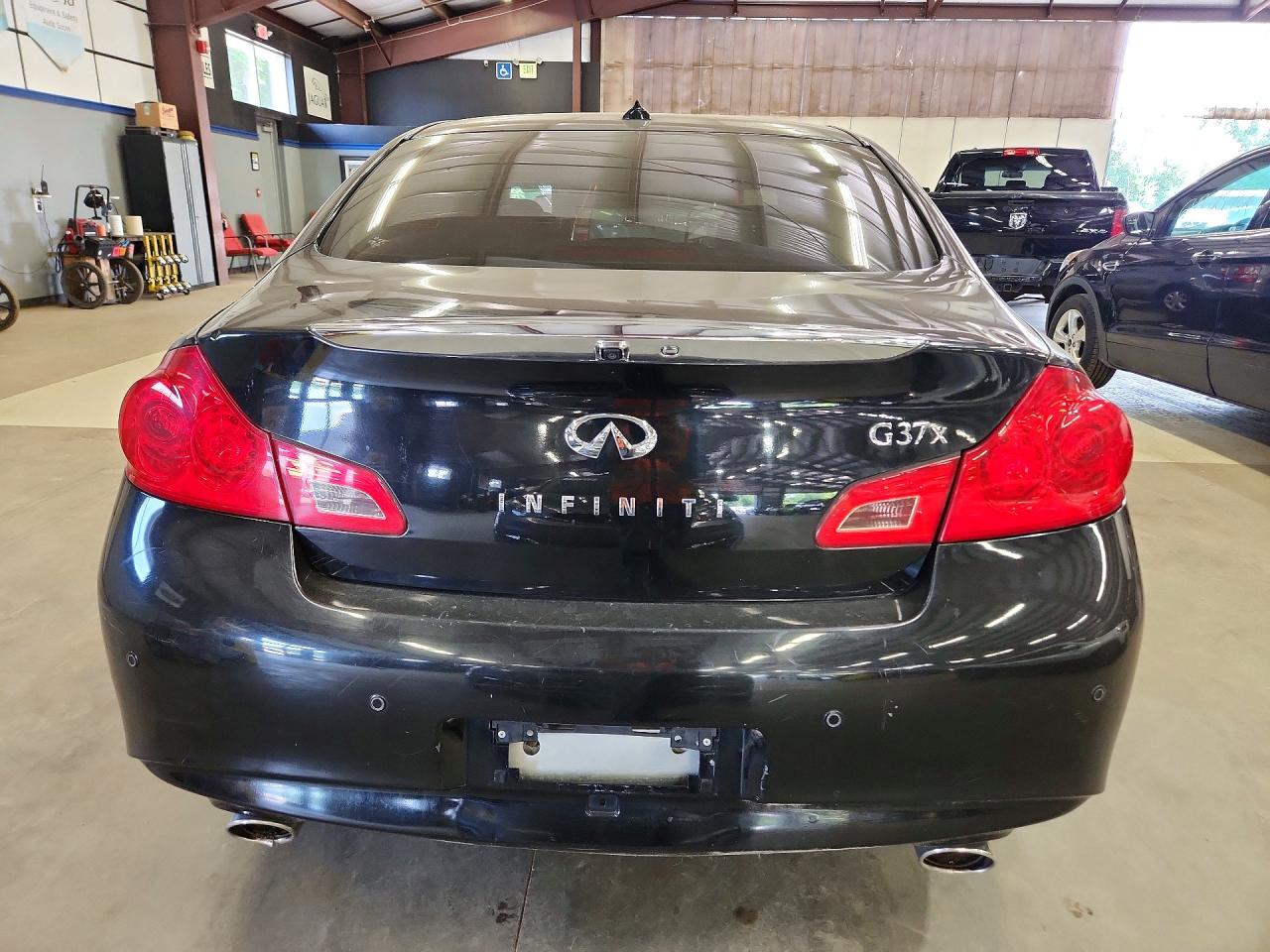 2013 Infiniti G37 Sedan X Черный vin: JN1CV6AR3DM350142