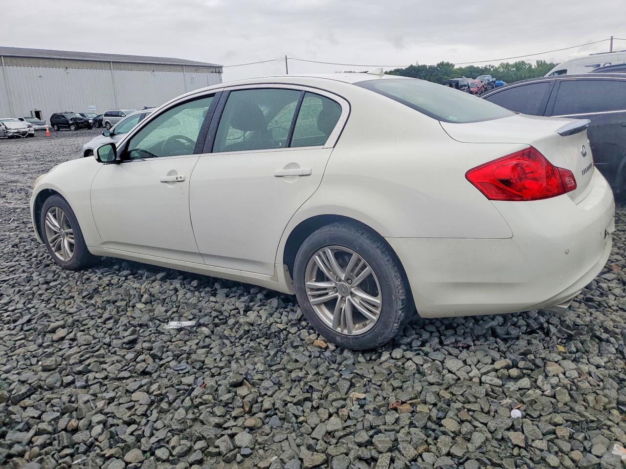 2013 Infiniti G37 Sedan X Белый vin: JN1CV6AR3DM356717