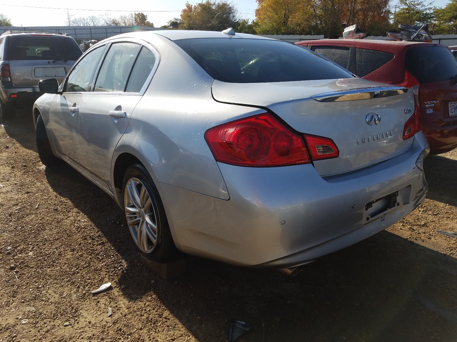 2013 Infiniti G37  Серебряный vin: JN1CV6AR3DM357138