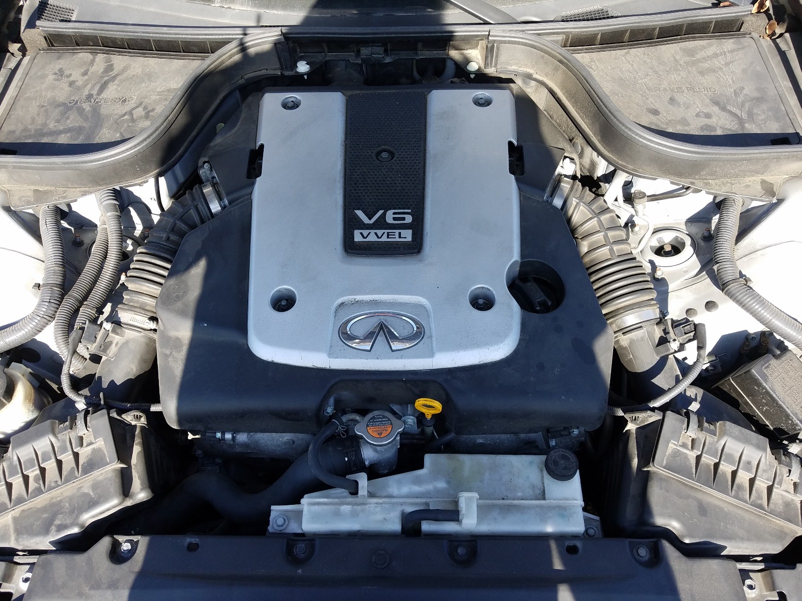 2013 Infiniti G37  Серебряный vin: JN1CV6AR3DM357138