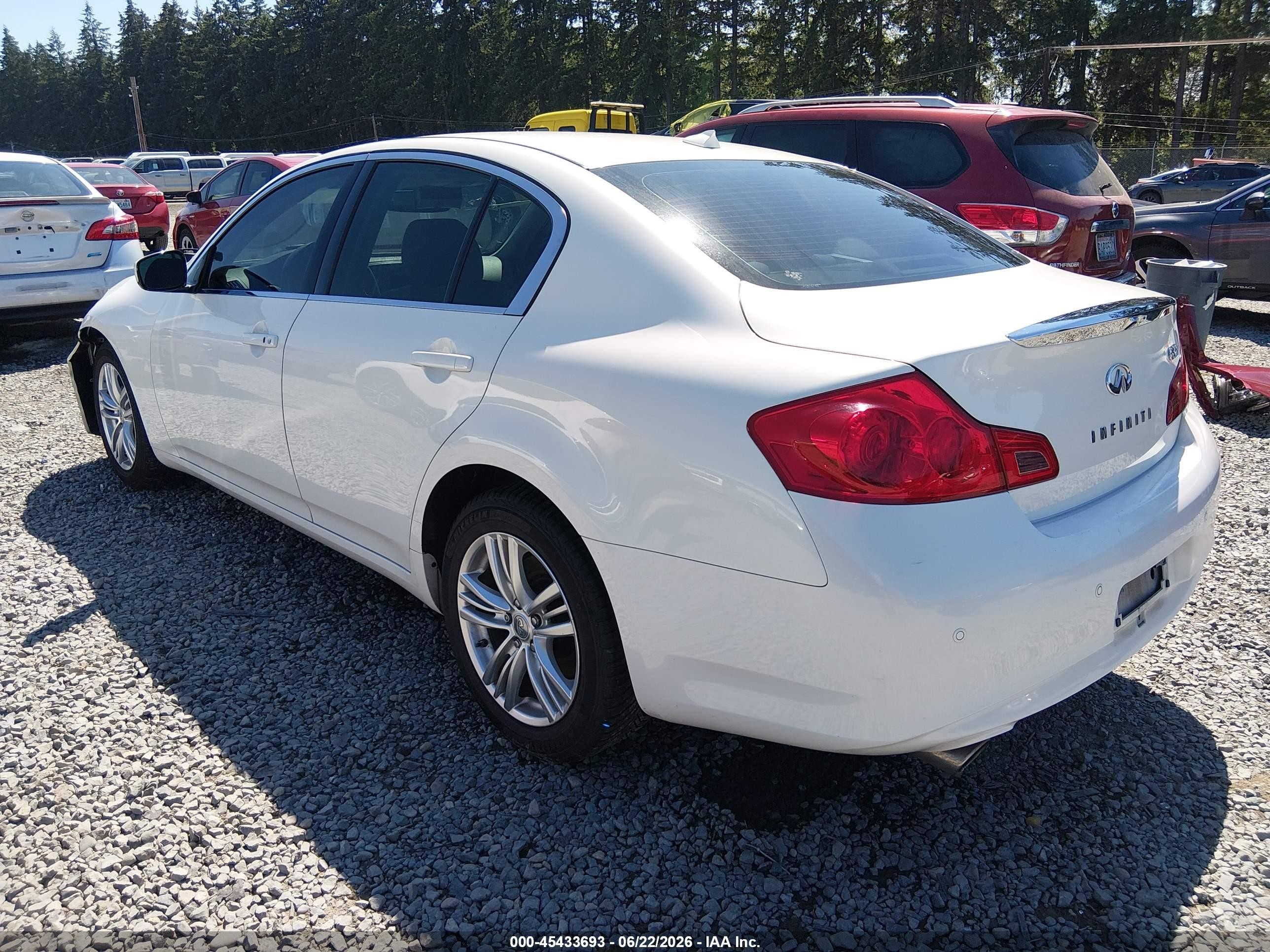 2013 Infiniti G37x White vin: JN1CV6AR3DM765056