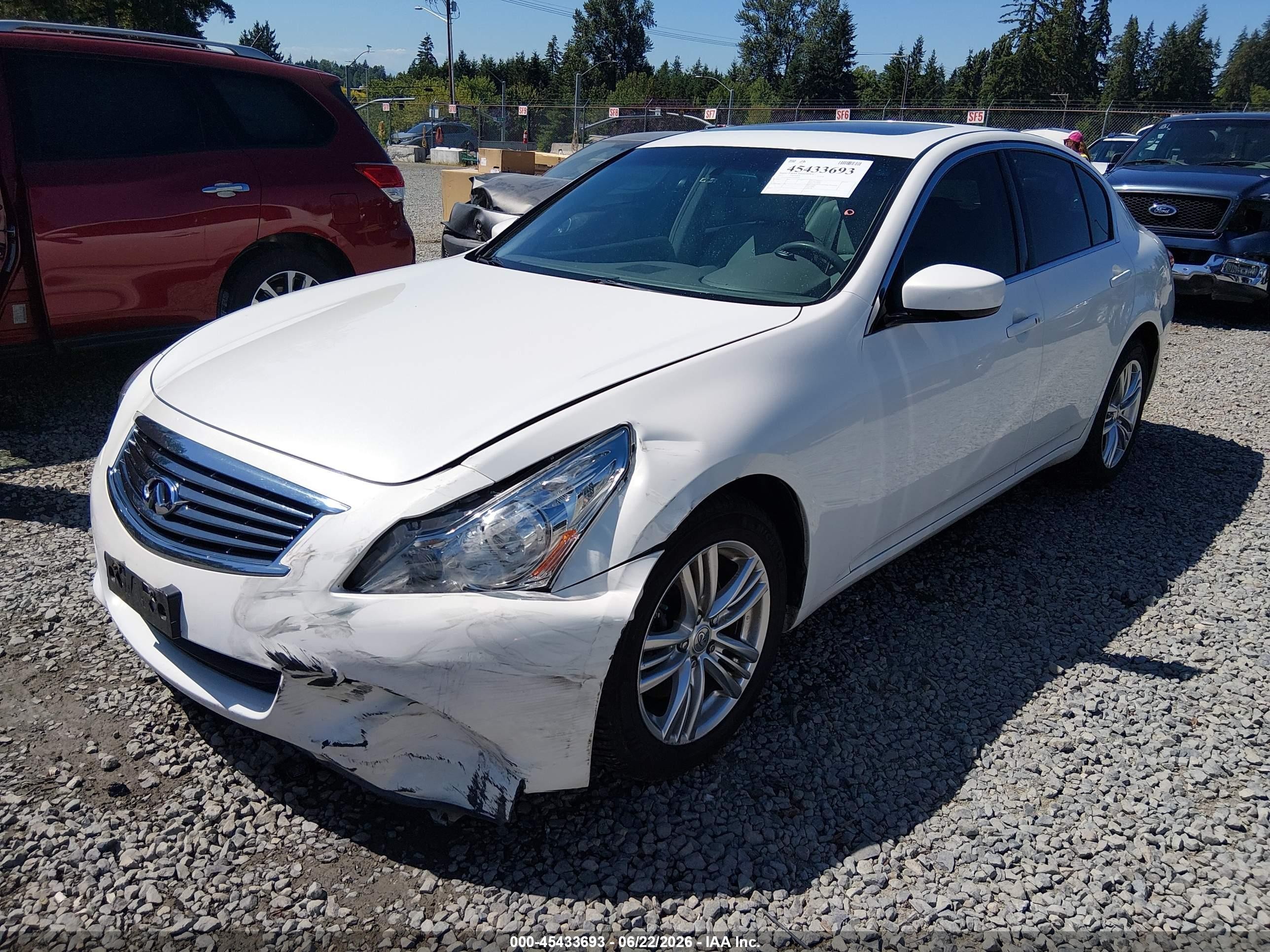 2013 Infiniti G37x White vin: JN1CV6AR3DM765056