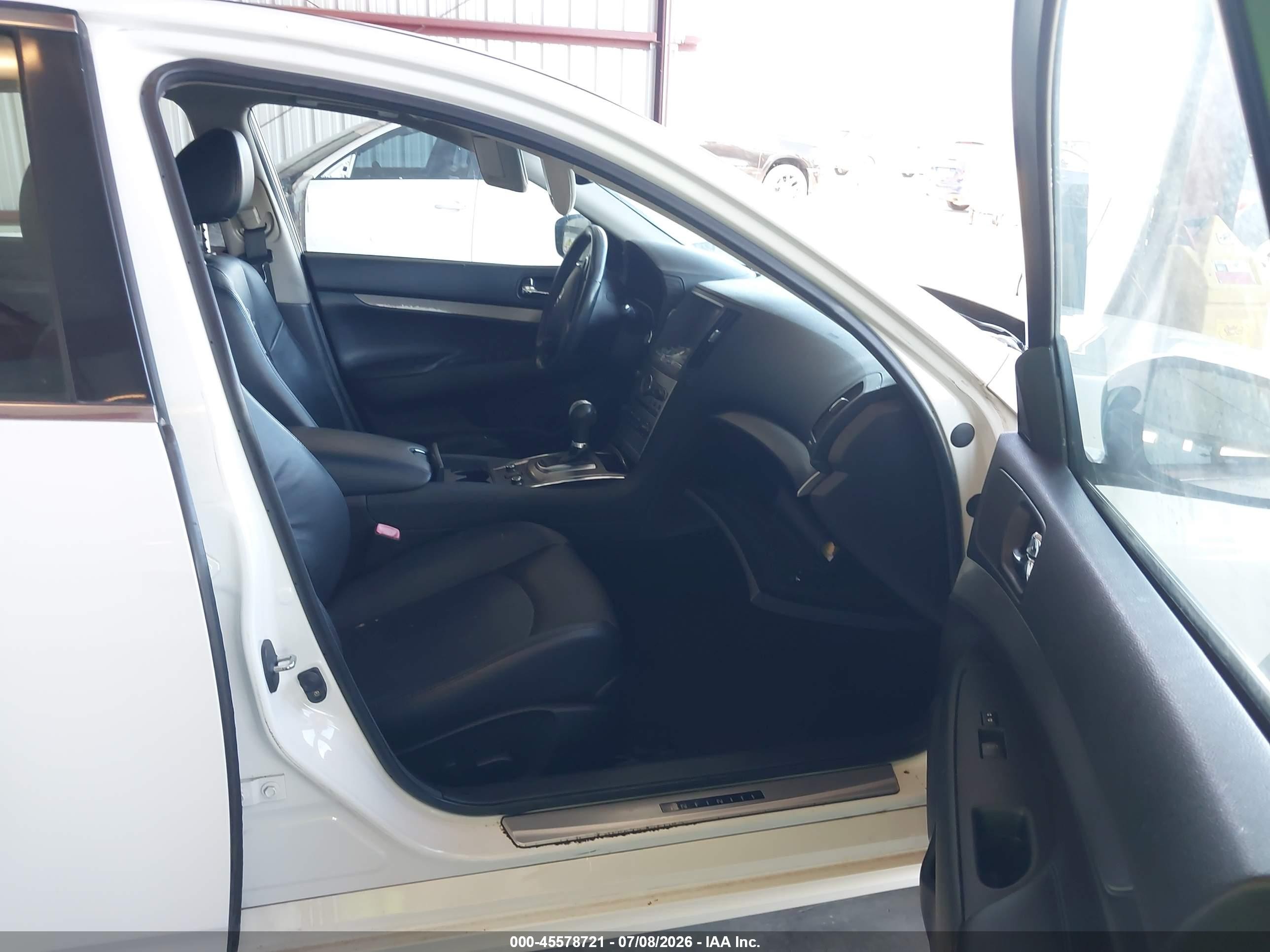2013 Infiniti G37x   White vin: JN1CV6AR3DM767745