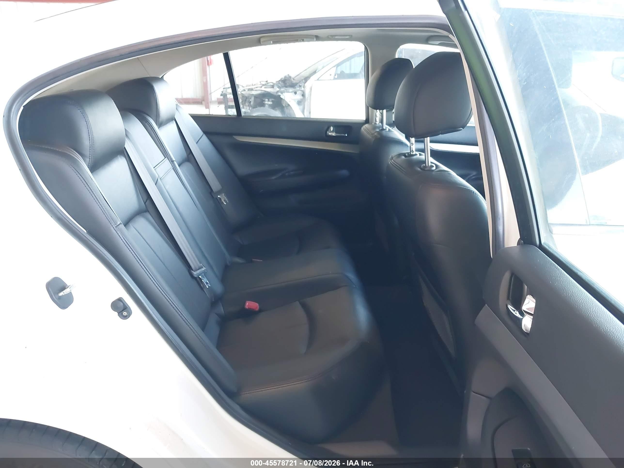 2013 Infiniti G37x   White vin: JN1CV6AR3DM767745