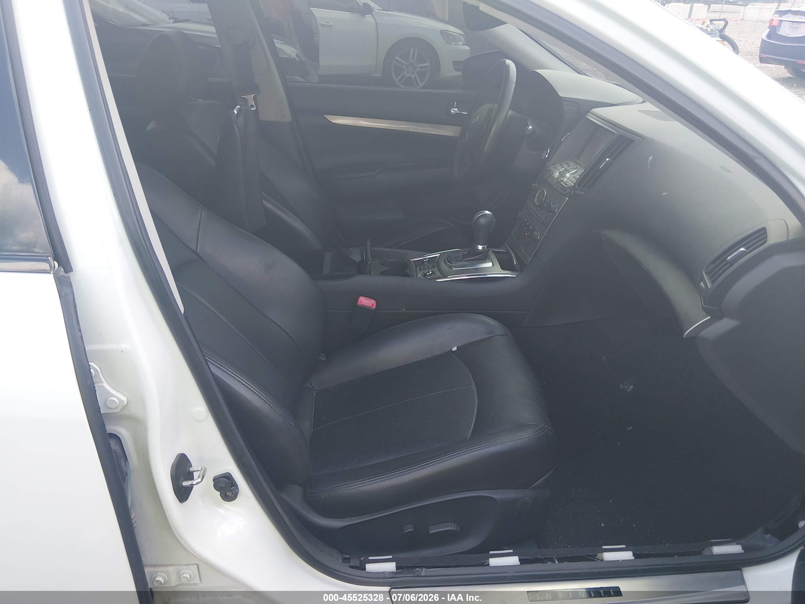 2013 Infiniti G37x   White vin: JN1CV6AR3DM768779