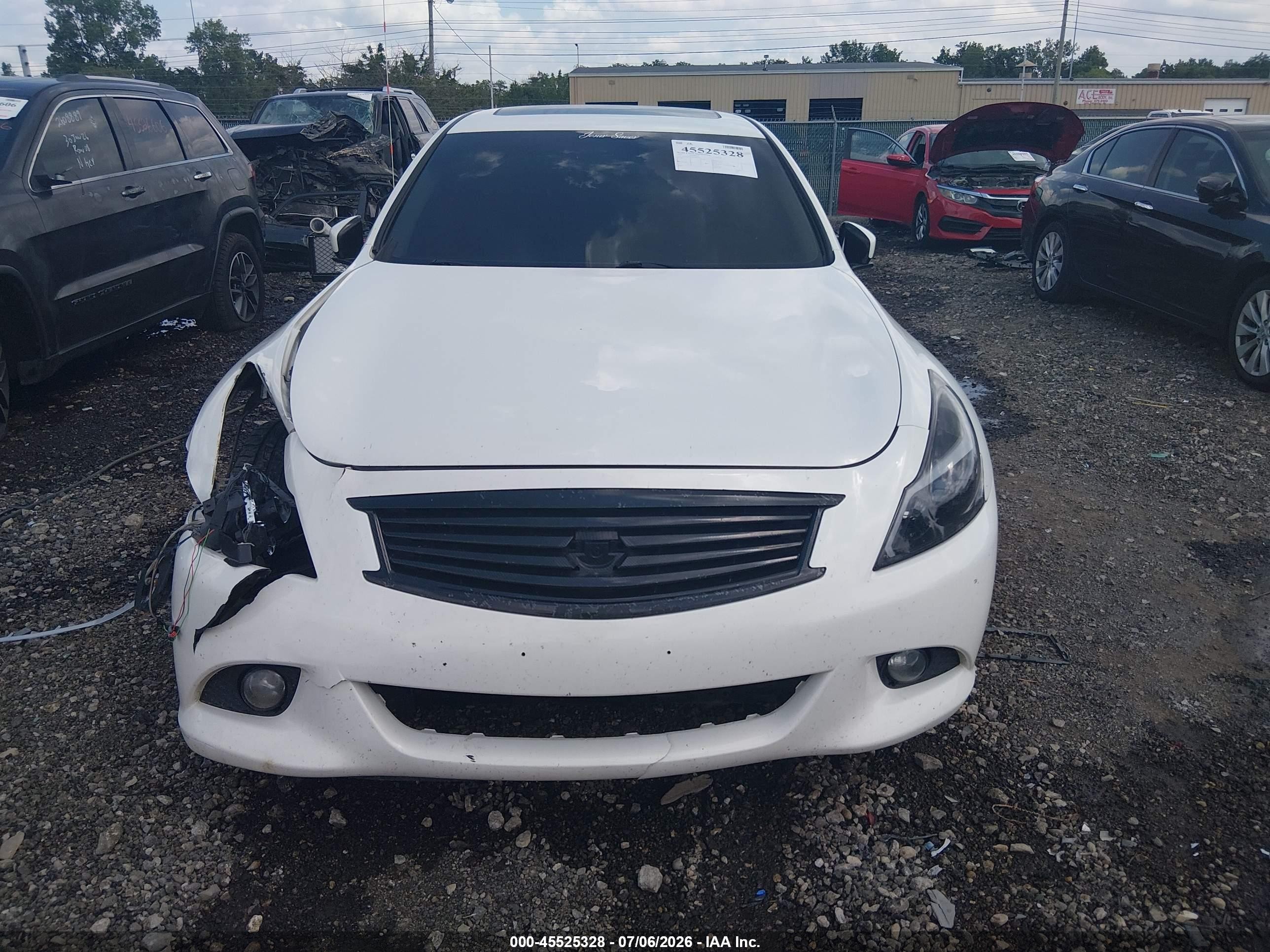 2013 Infiniti G37x   White vin: JN1CV6AR3DM768779