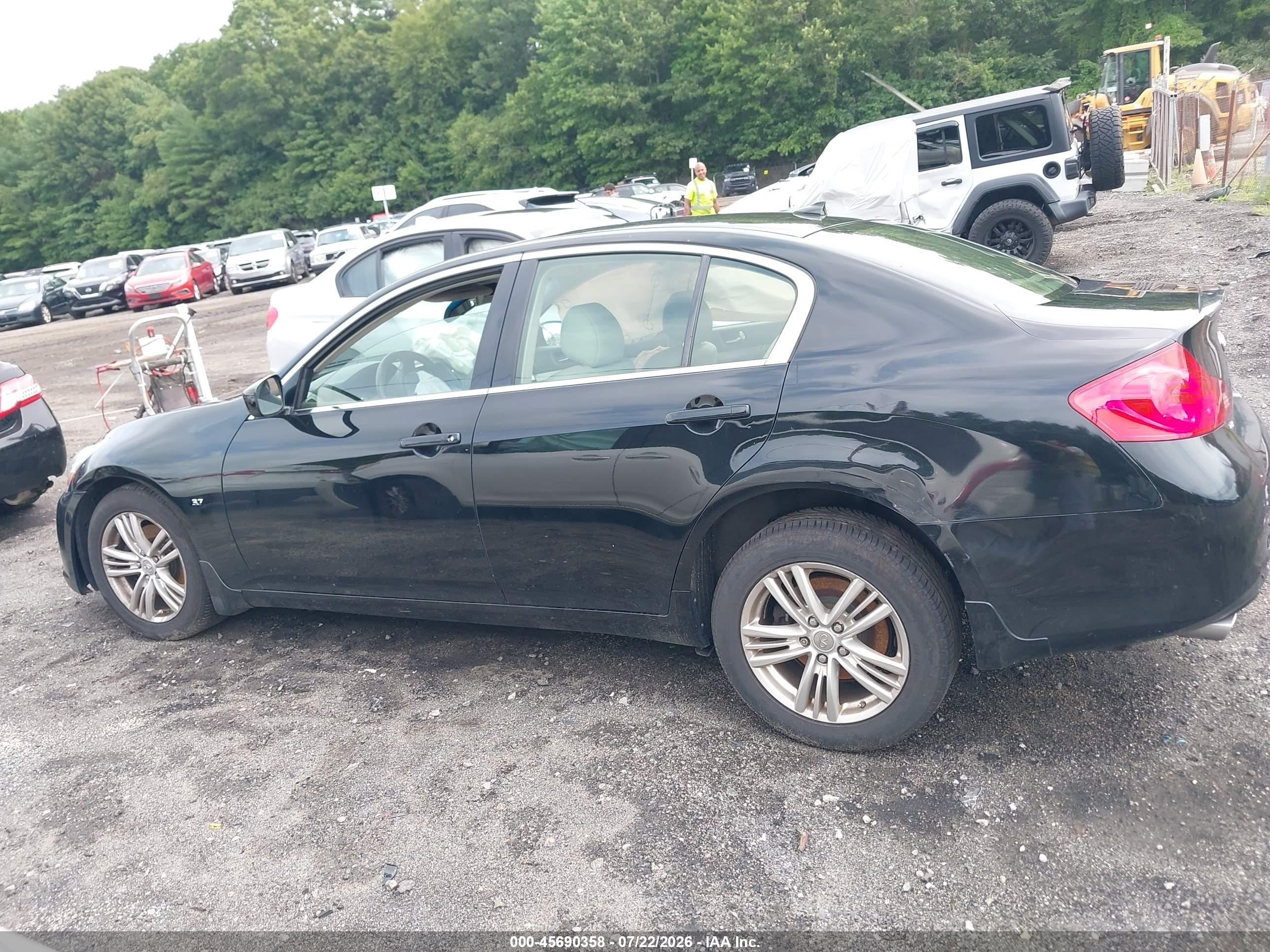 2015 Infiniti Q40   Black vin: JN1CV6AR3FM650685