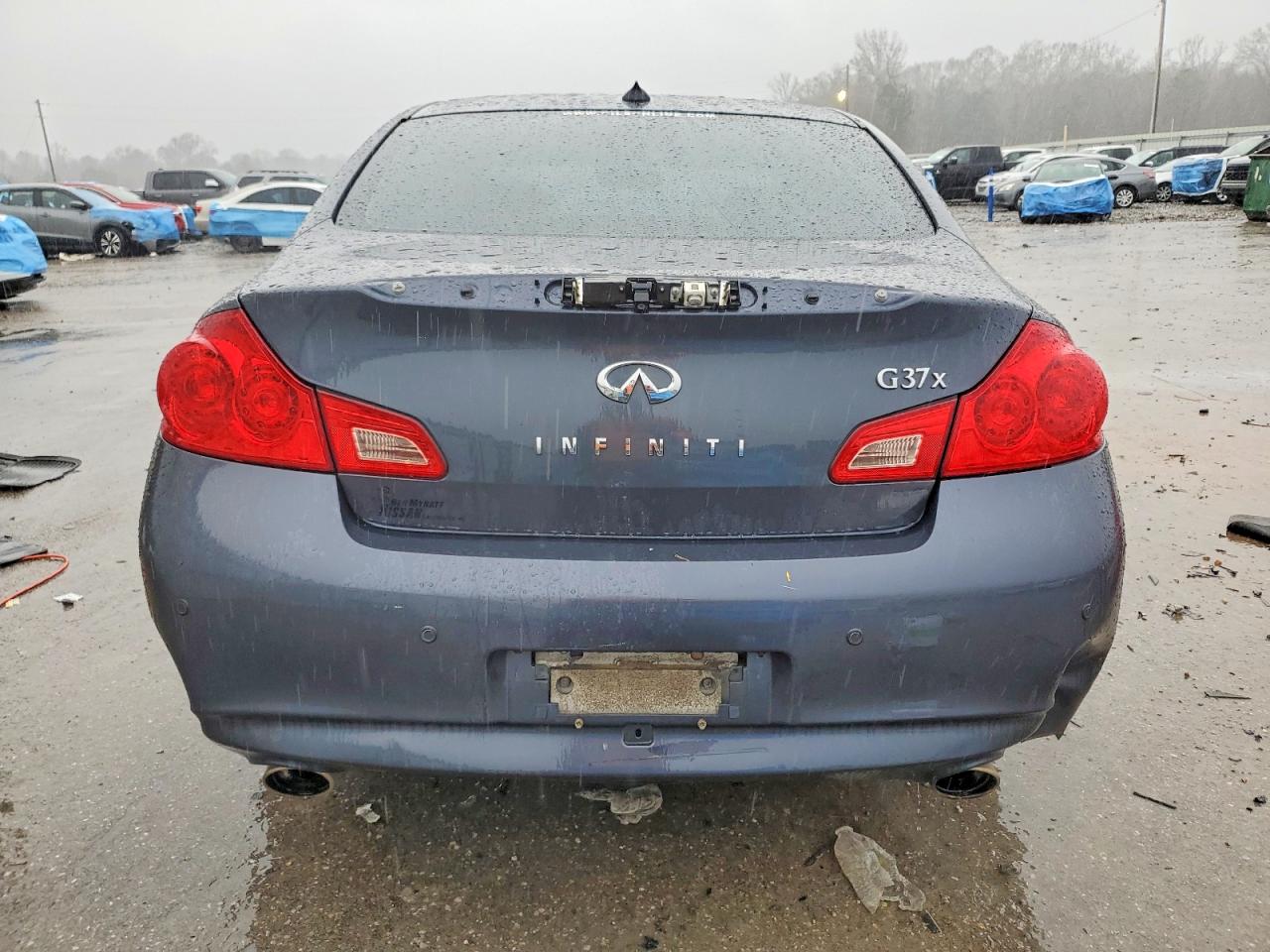 2010 Infiniti G37 Blue vin: JN1CV6AR4AM251714