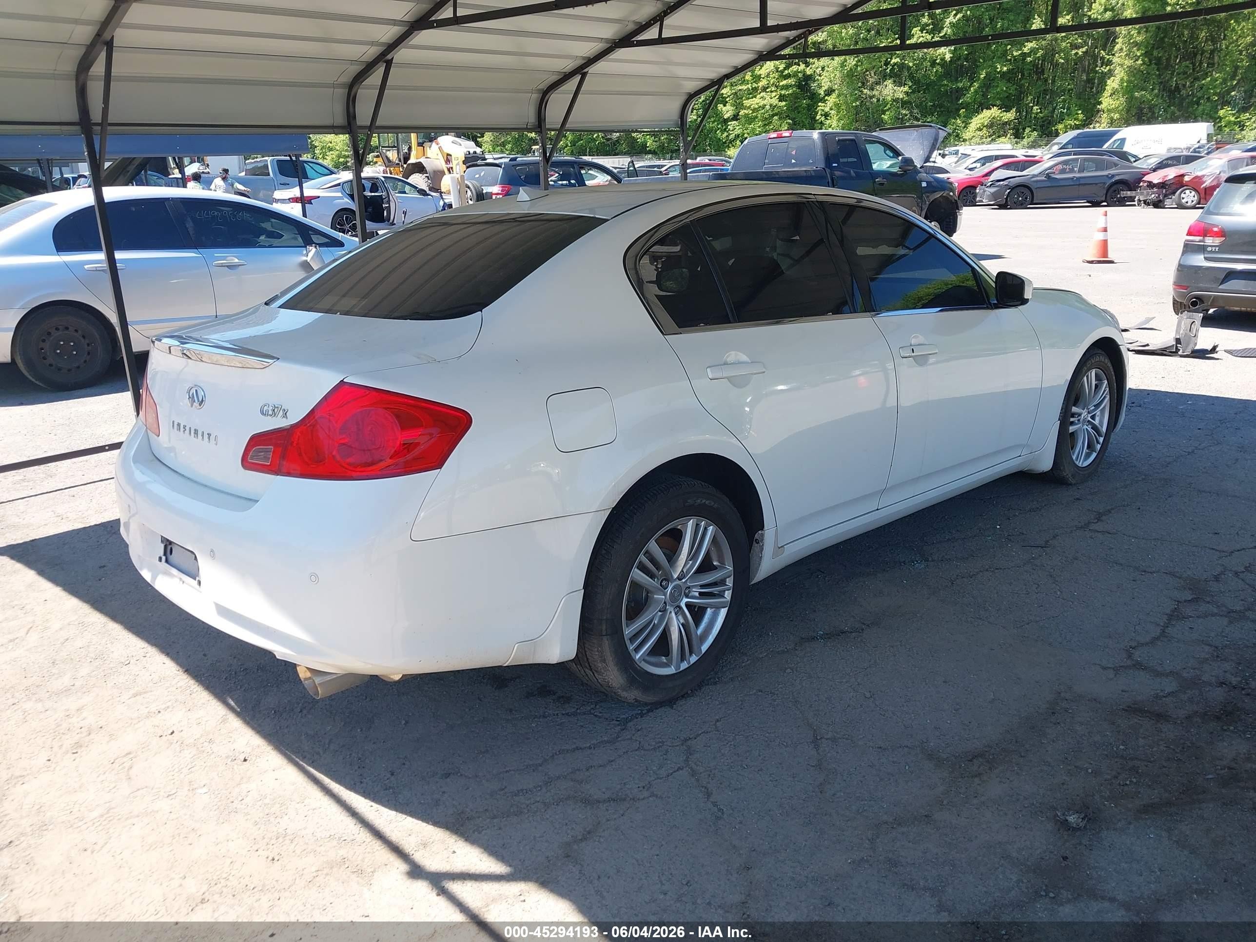 2012 Infiniti G37x   White vin: JN1CV6AR4CM973042
