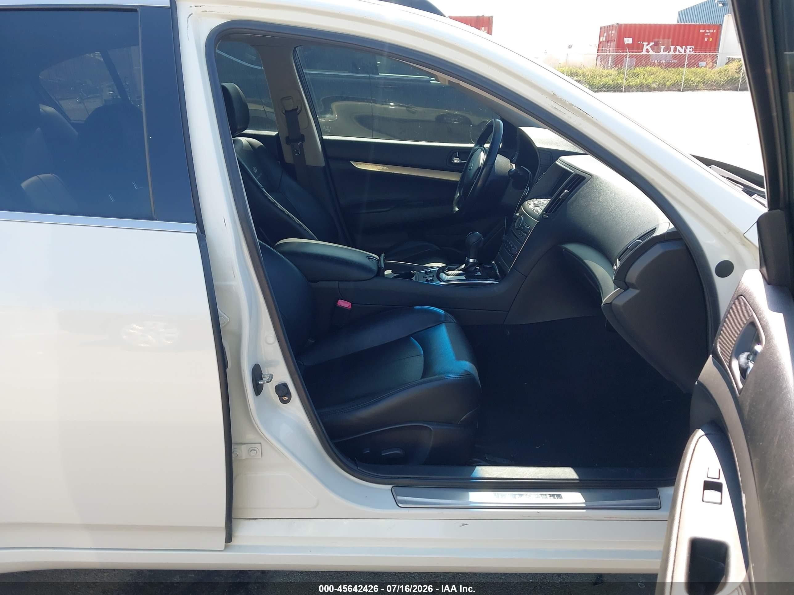 2013 Infiniti G37x   White vin: JN1CV6AR4DM353907