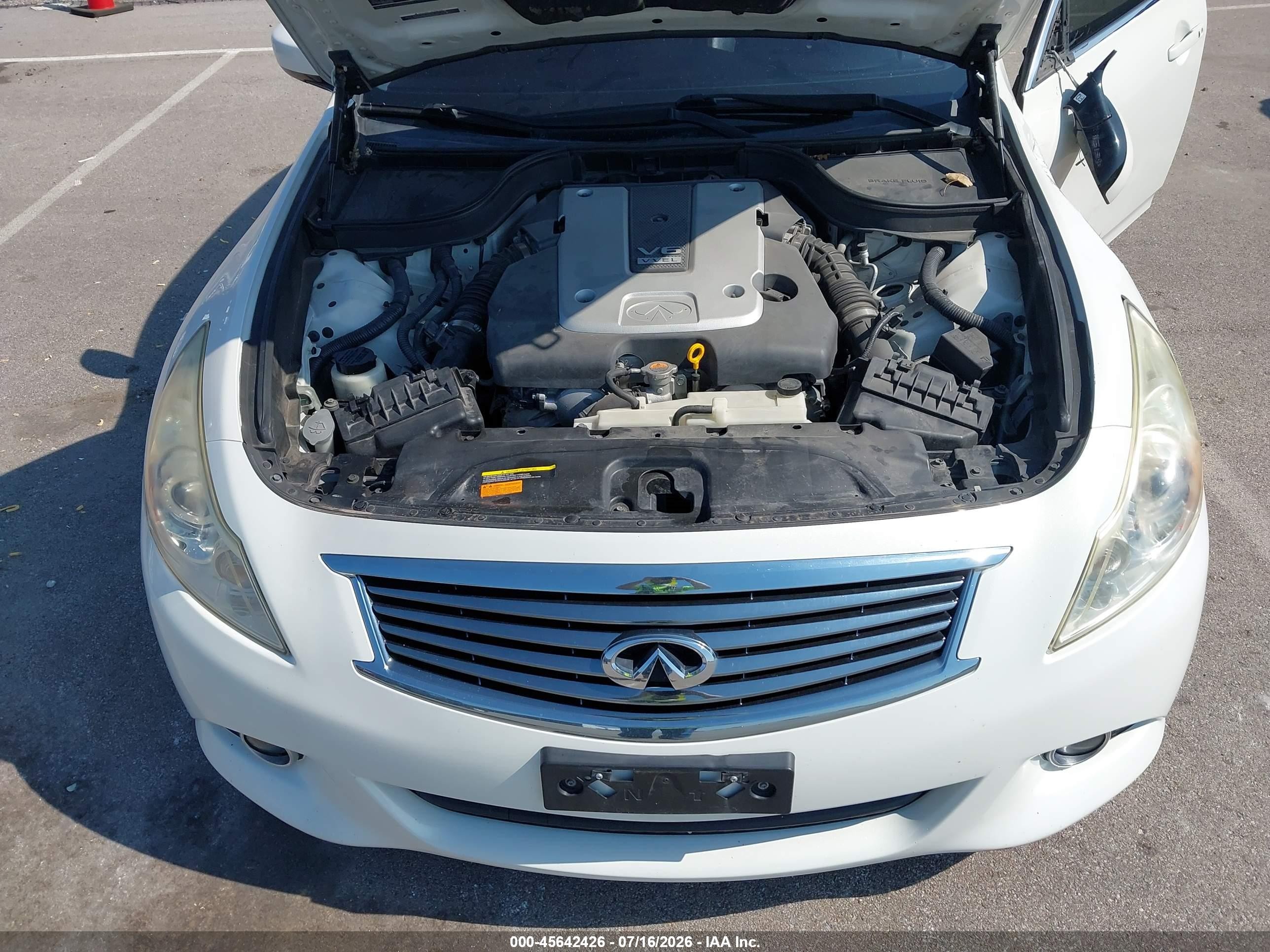 2013 Infiniti G37x   White vin: JN1CV6AR4DM353907