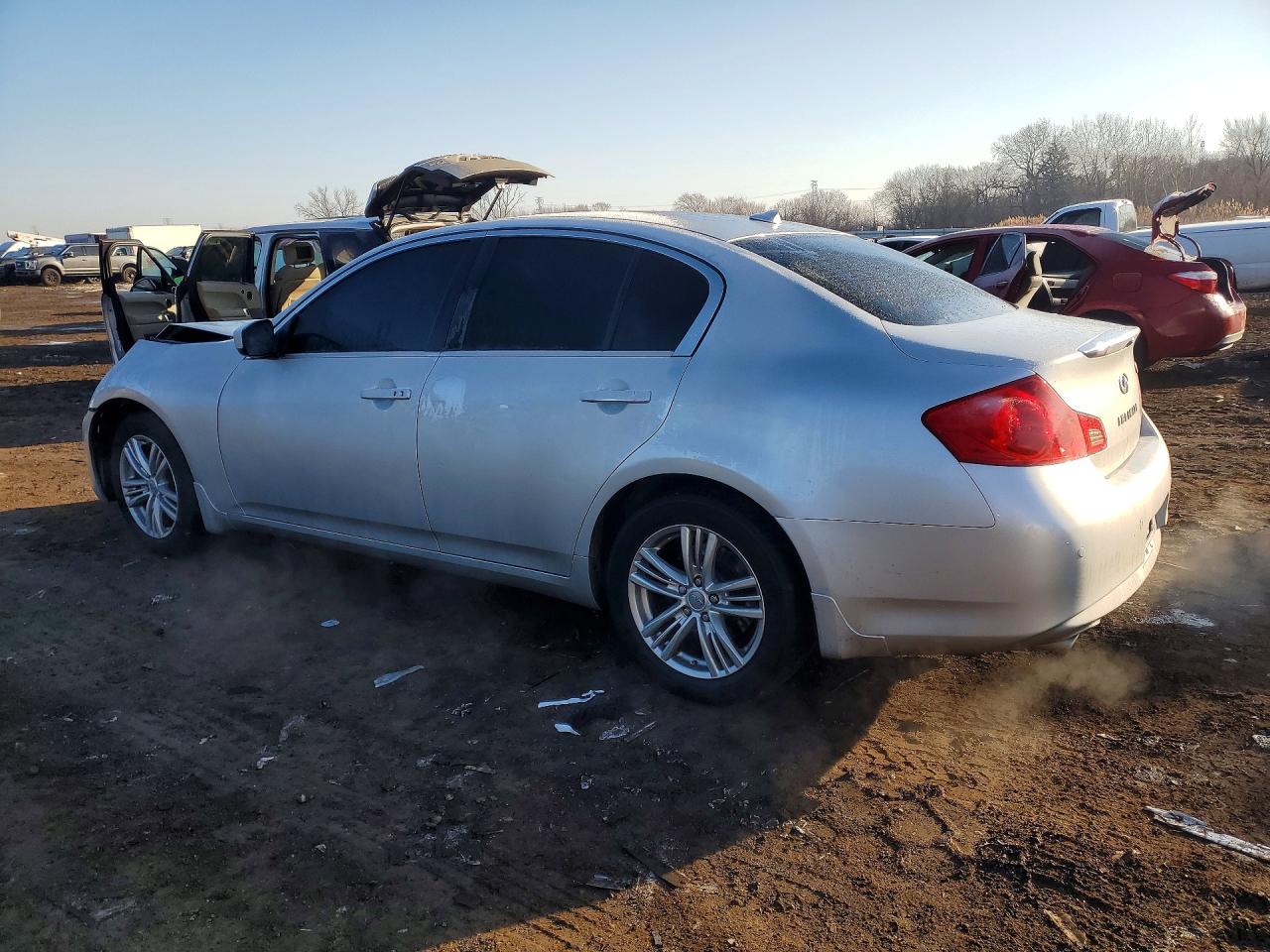 2013 Infiniti G37 Серебряный vin: JN1CV6AR4DM355995