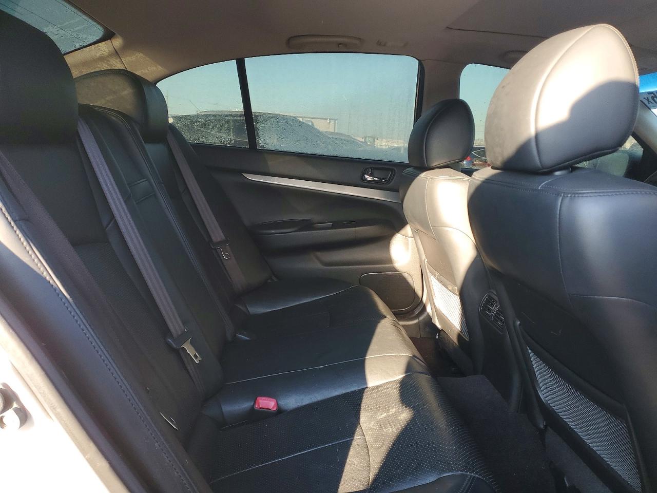 2013 Infiniti G37 Серебряный vin: JN1CV6AR4DM355995