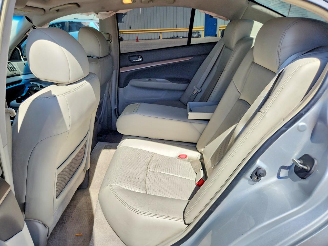 2013 Infiniti G37 Sedan X Серебряный vin: JN1CV6AR4DM762909
