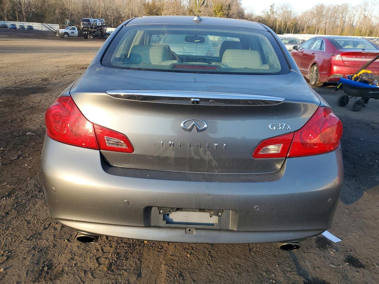 2013 Infiniti G37 Silver vin: JN1CV6AR4DM766104