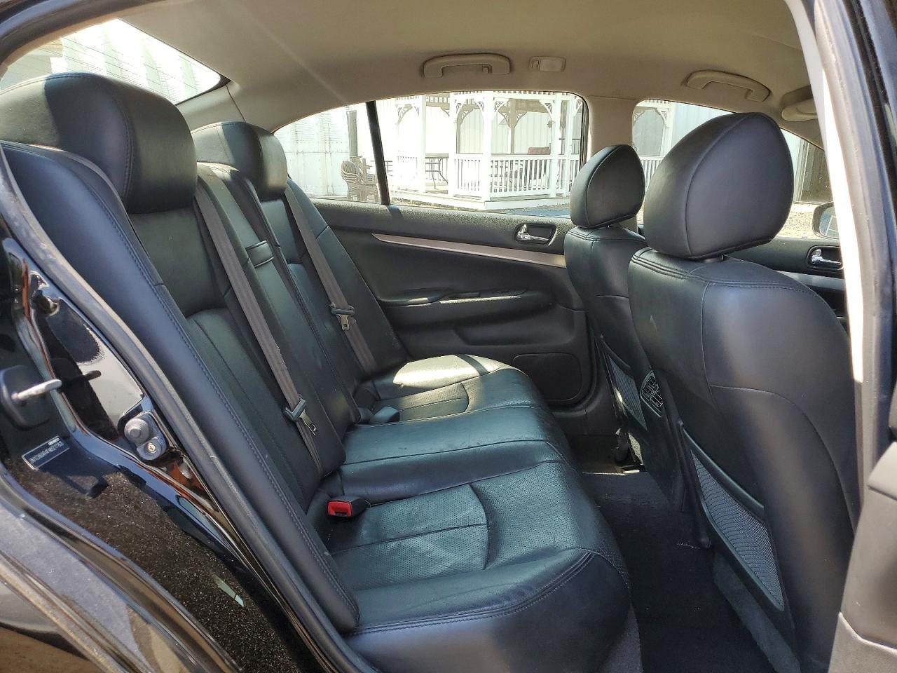 2015 Infiniti Q40 Base Black vin: JN1CV6AR4FM521760