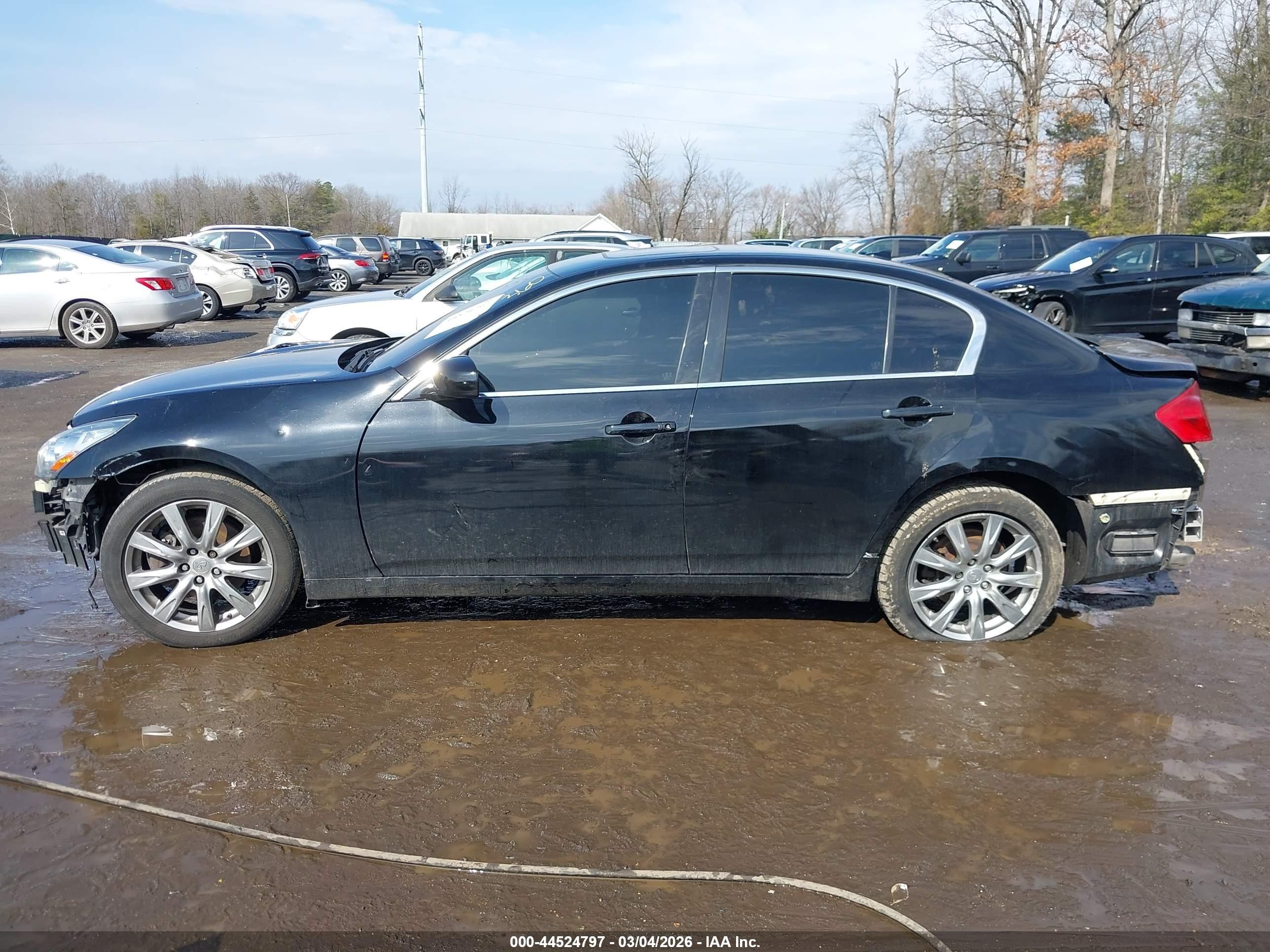 2011 Infiniti G37x   Черный vin: JN1CV6AR5BM353220