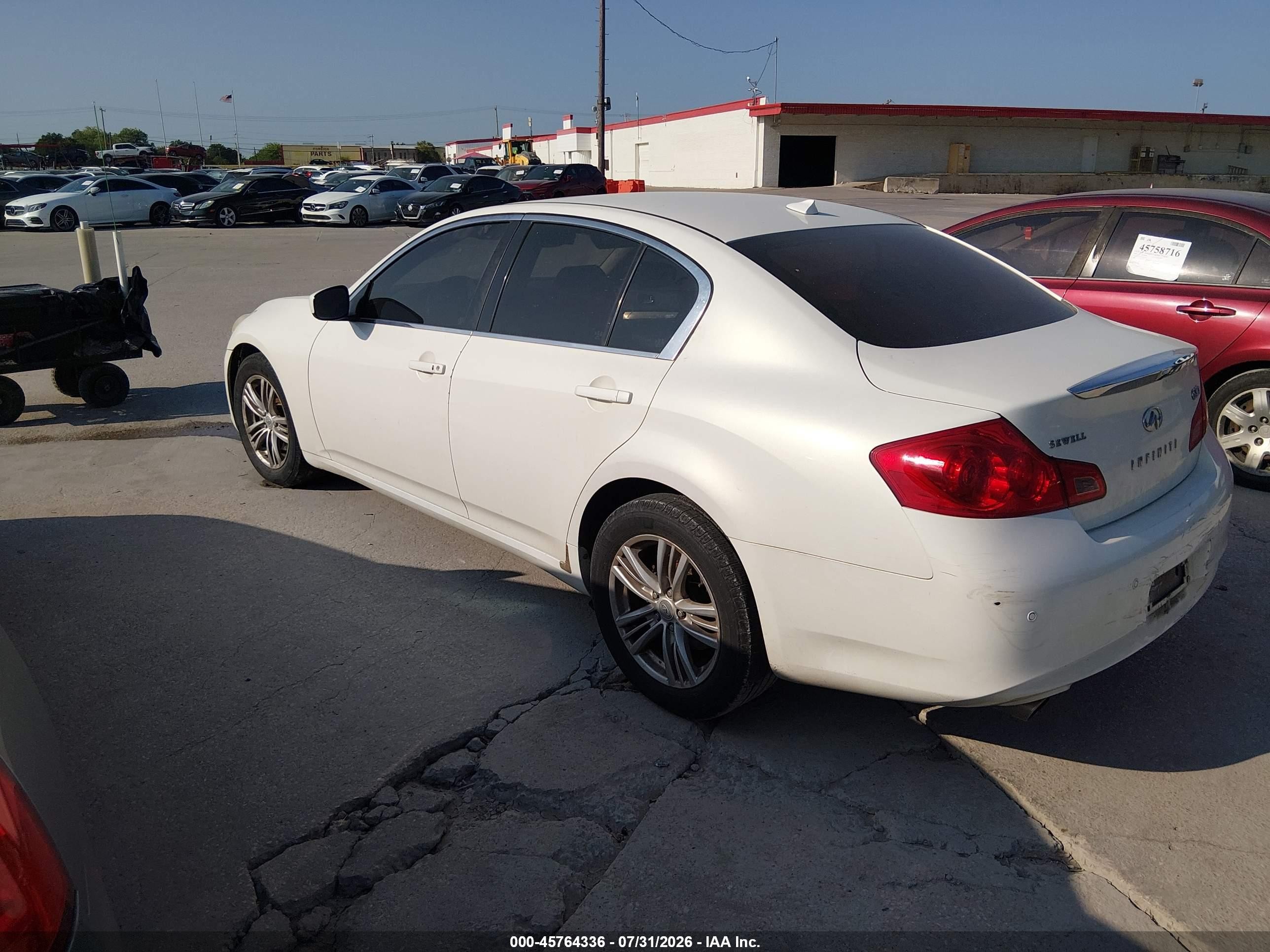 2012 Infiniti G37x   Белый vin: JN1CV6AR5CM674448