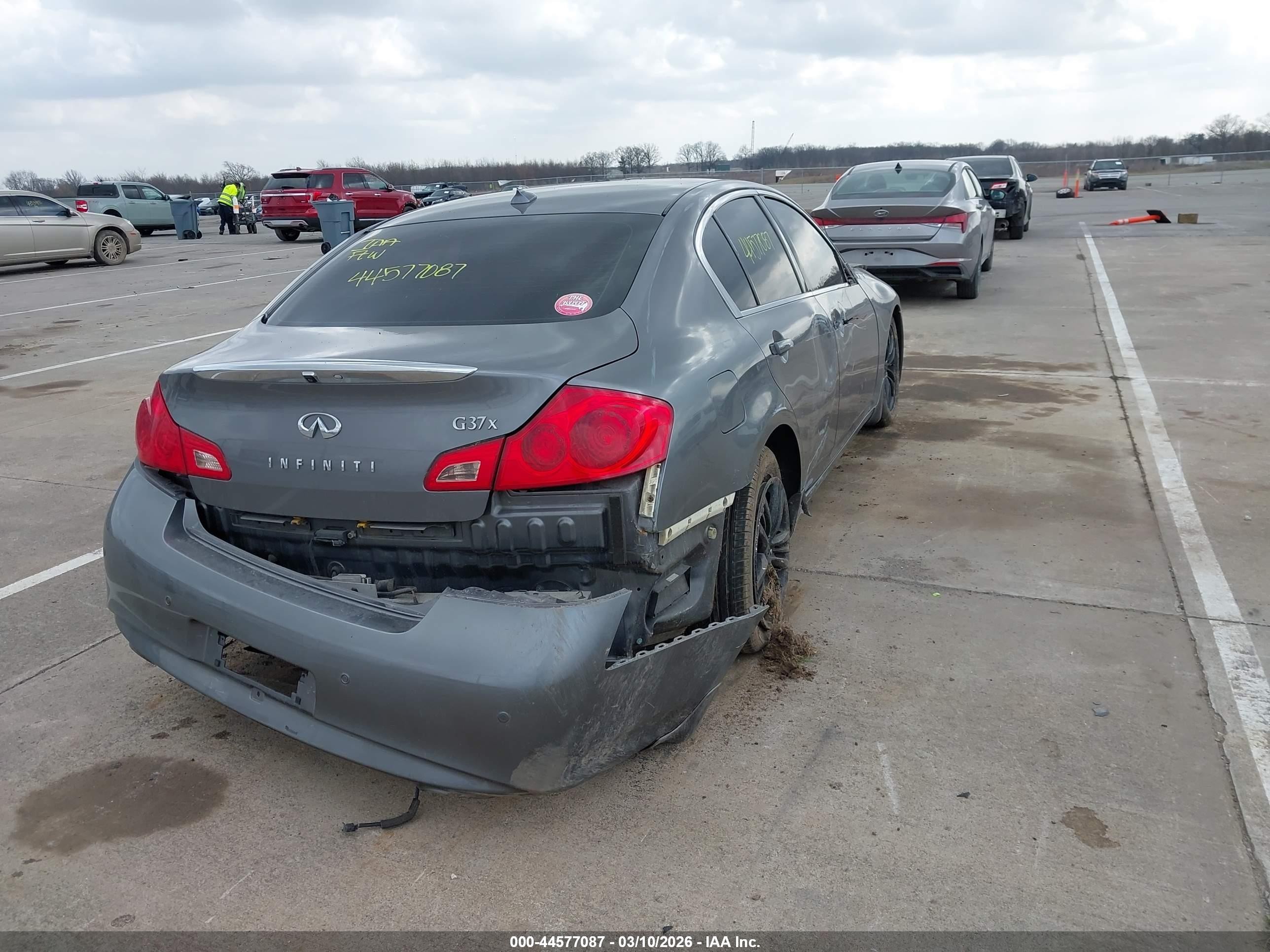 2013 Infiniti G37x   Silver vin: JN1CV6AR5DM353057