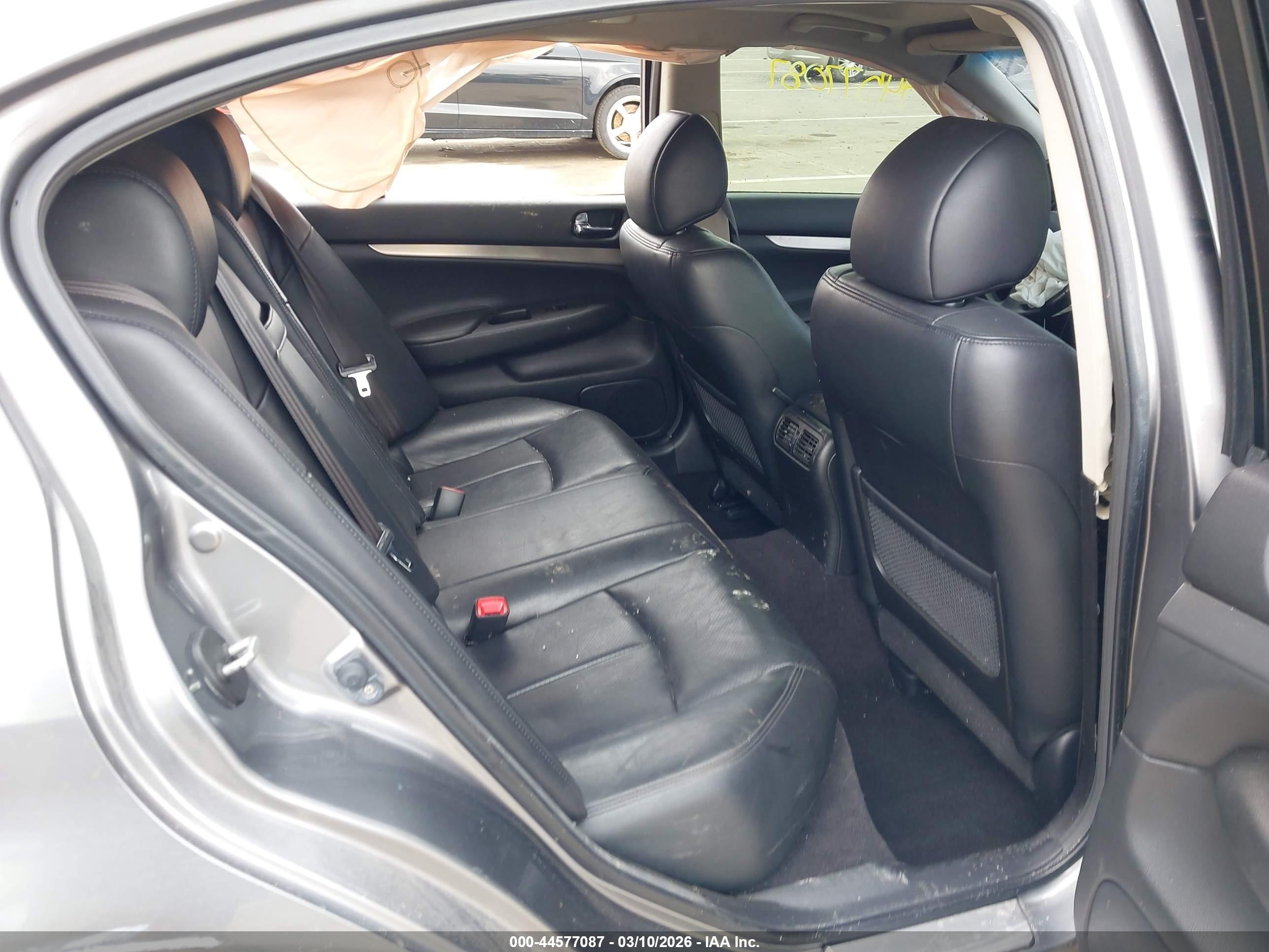2013 Infiniti G37x   Silver vin: JN1CV6AR5DM353057