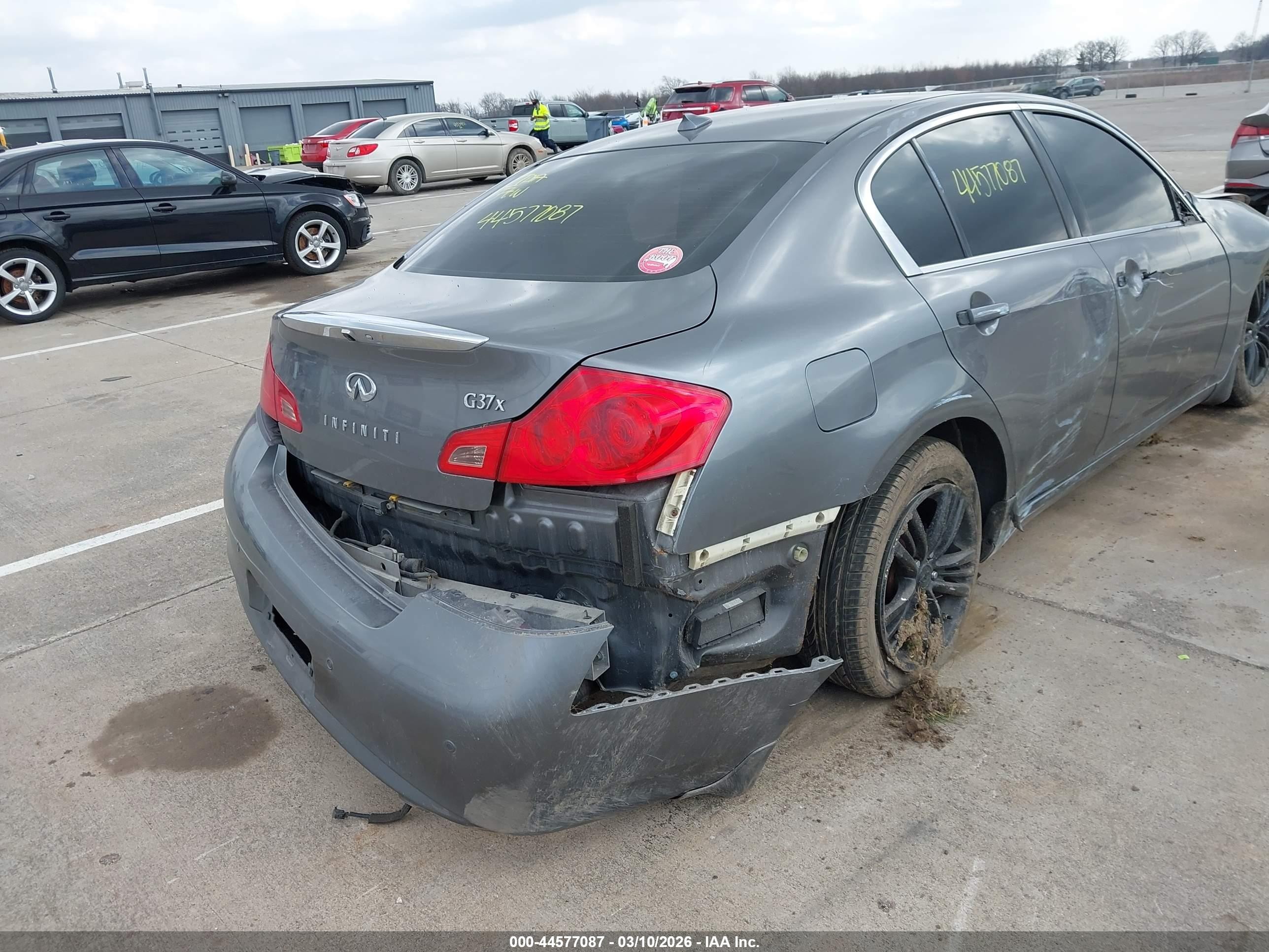 2013 Infiniti G37x   Silver vin: JN1CV6AR5DM353057