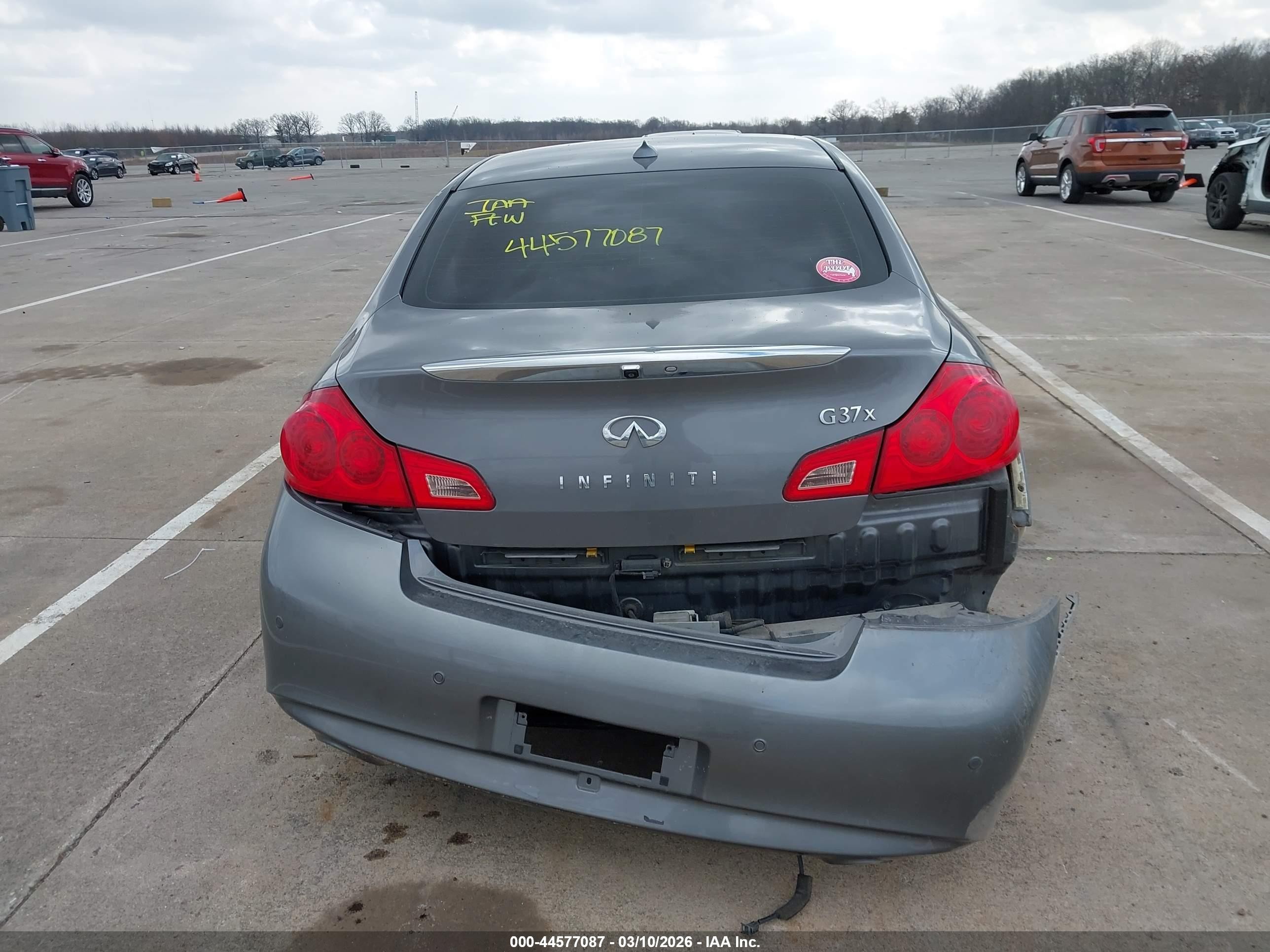 2013 Infiniti G37x   Silver vin: JN1CV6AR5DM353057