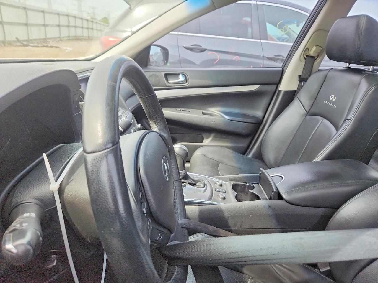 2013 Infiniti G37 Sedan X Белый vin: JN1CV6AR5DM750090
