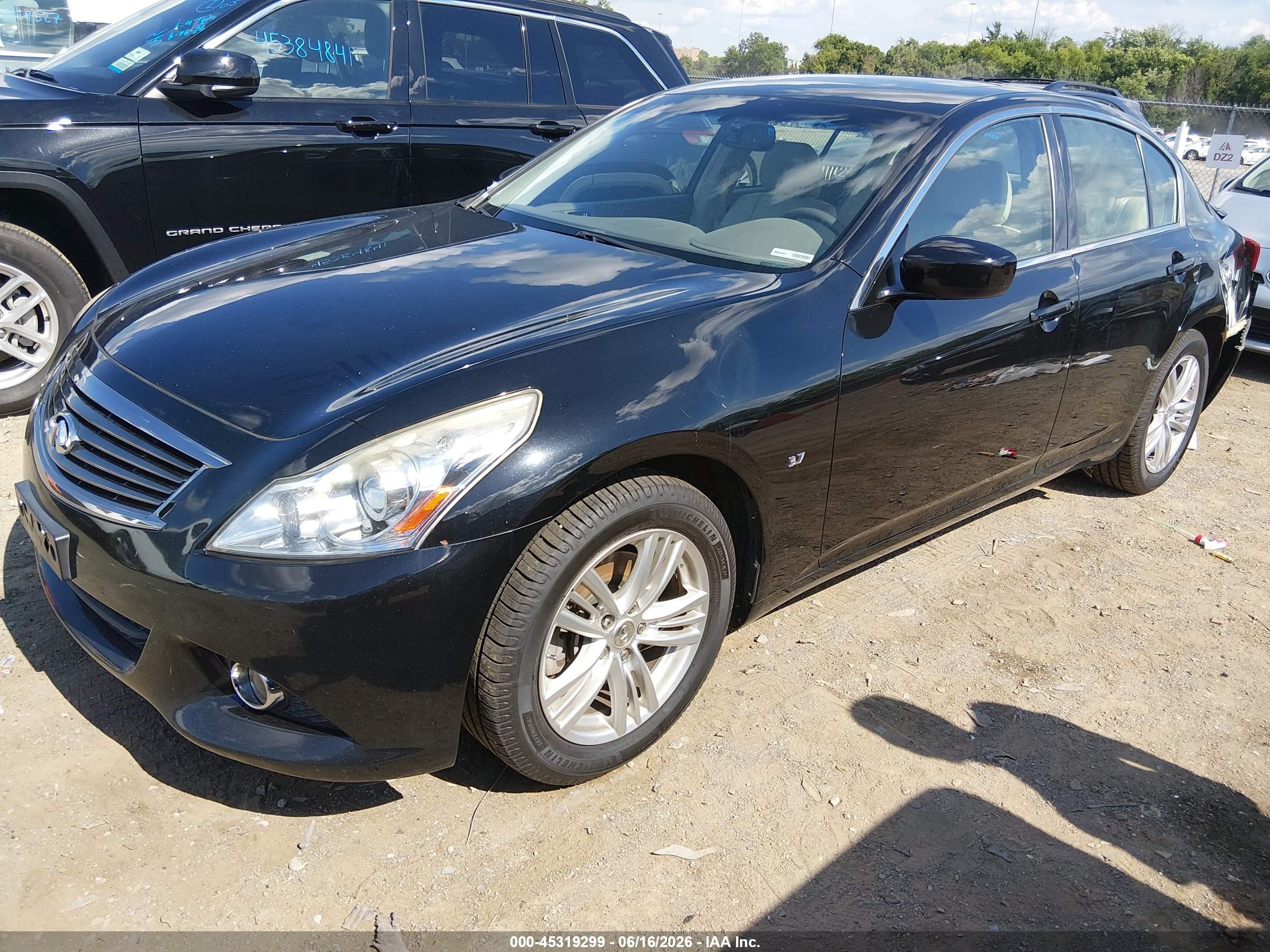 2015 Infiniti Q40   Black vin: JN1CV6AR5FM521654